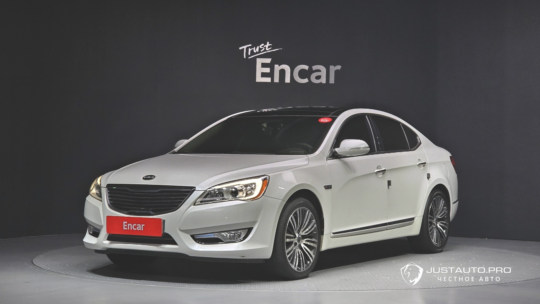 Автомобиль Kia K7