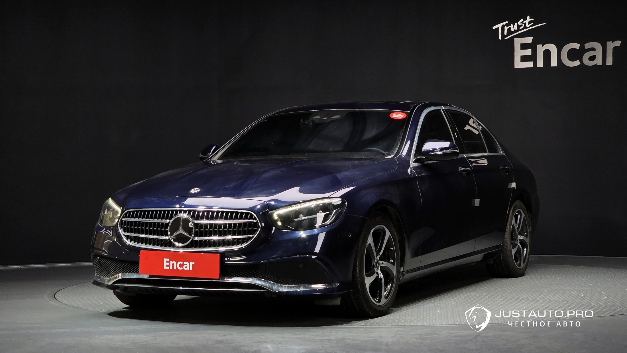 Автомобиль Mercedes-Benz E-Class