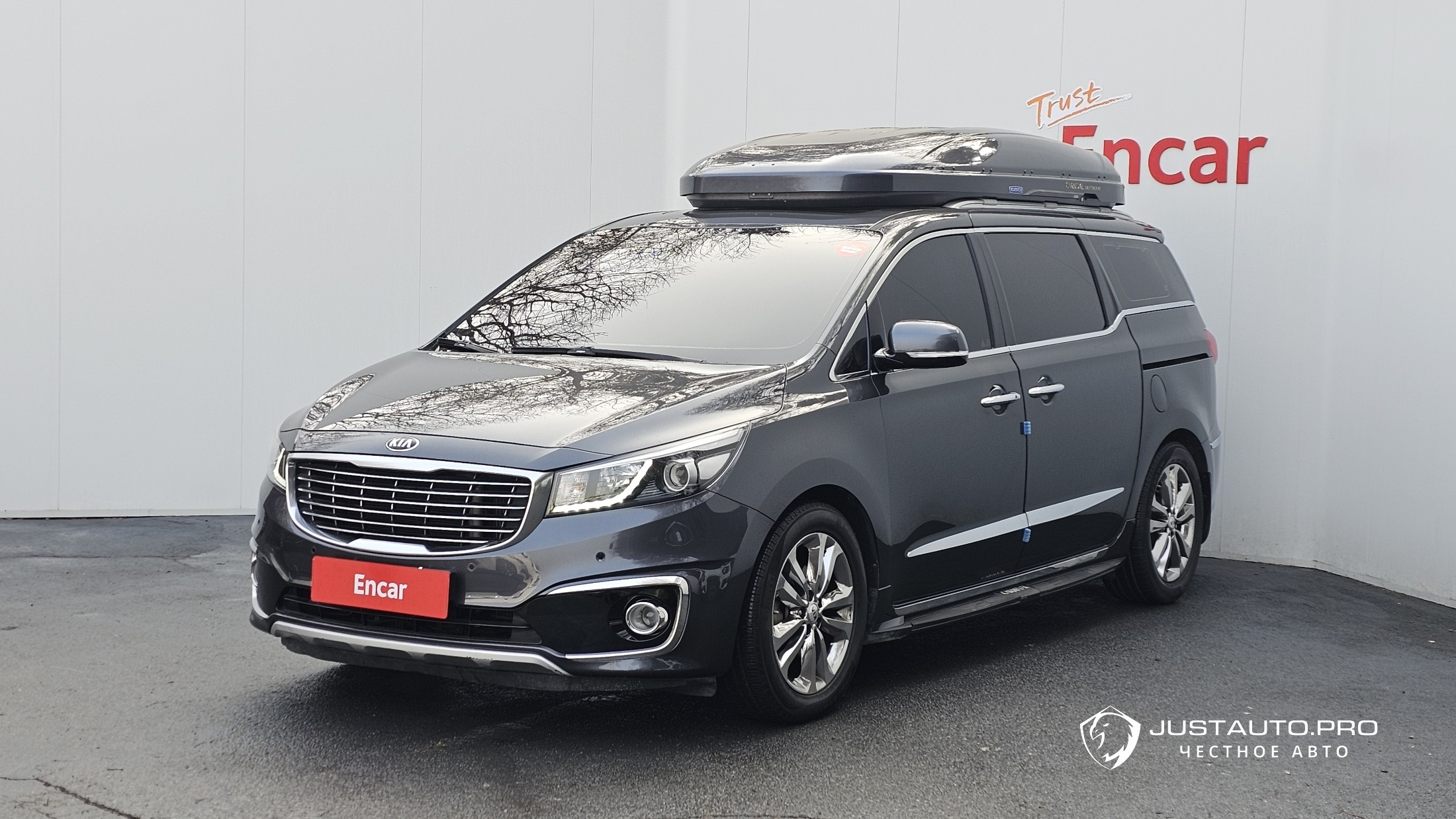 Автомобиль Kia Canival