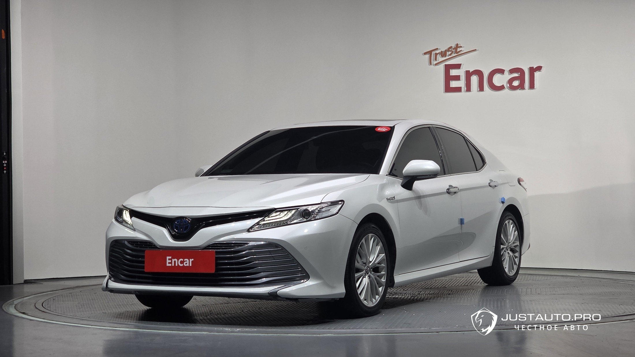 Автомобиль Toyota Camry