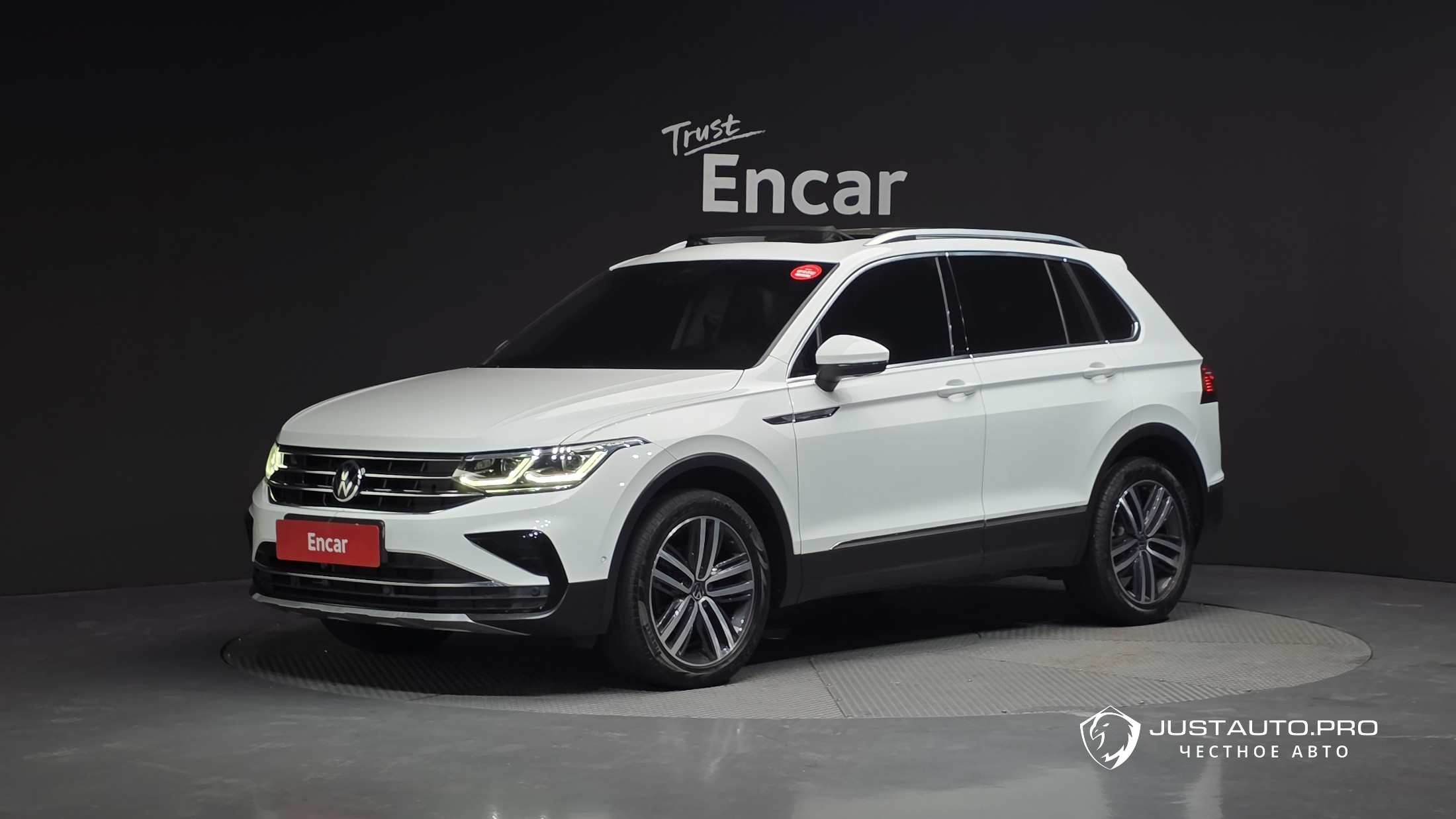 Автомобиль Volkswagen Tiguan