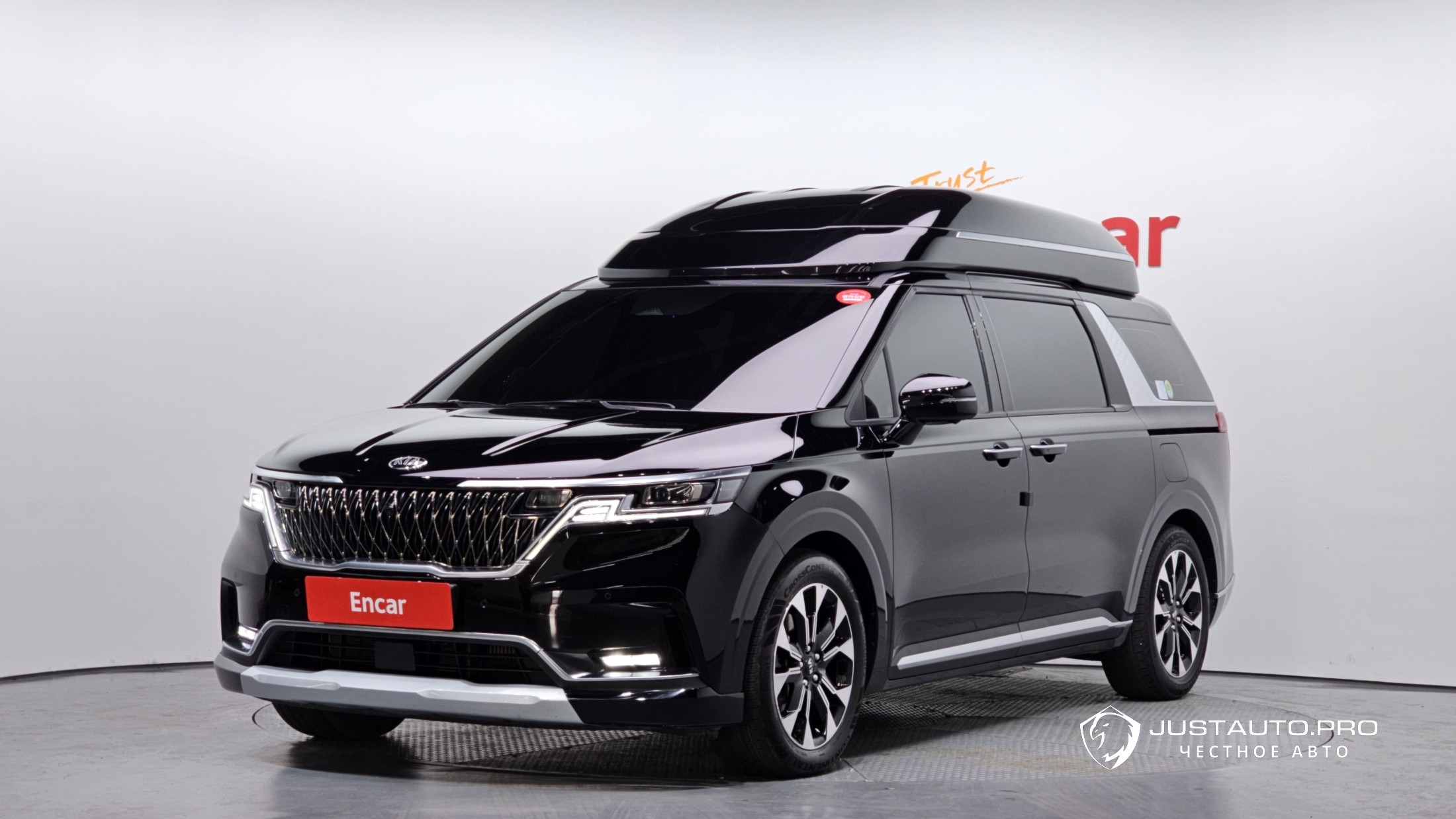 Автомобиль Kia Canival