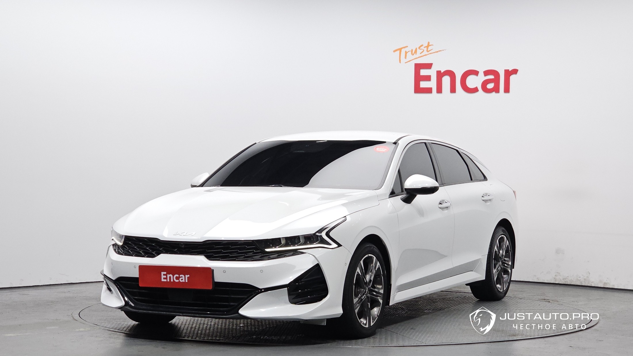 Автомобиль Kia K5