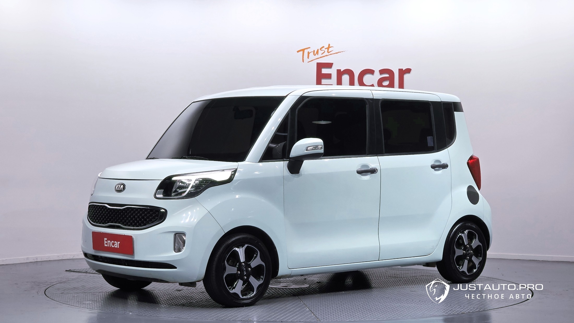 Автомобиль Kia RAY