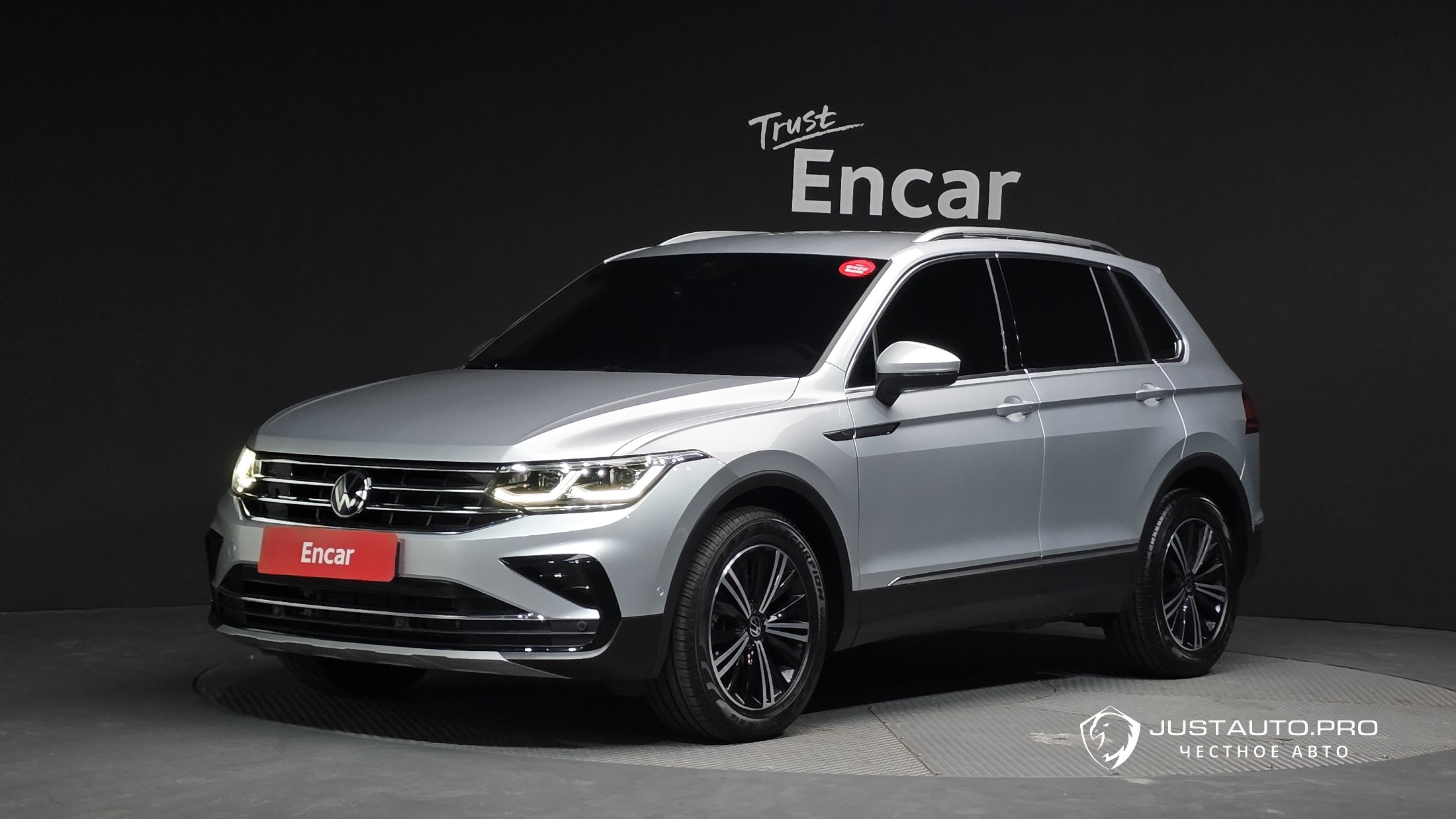 Автомобиль Volkswagen Tiguan