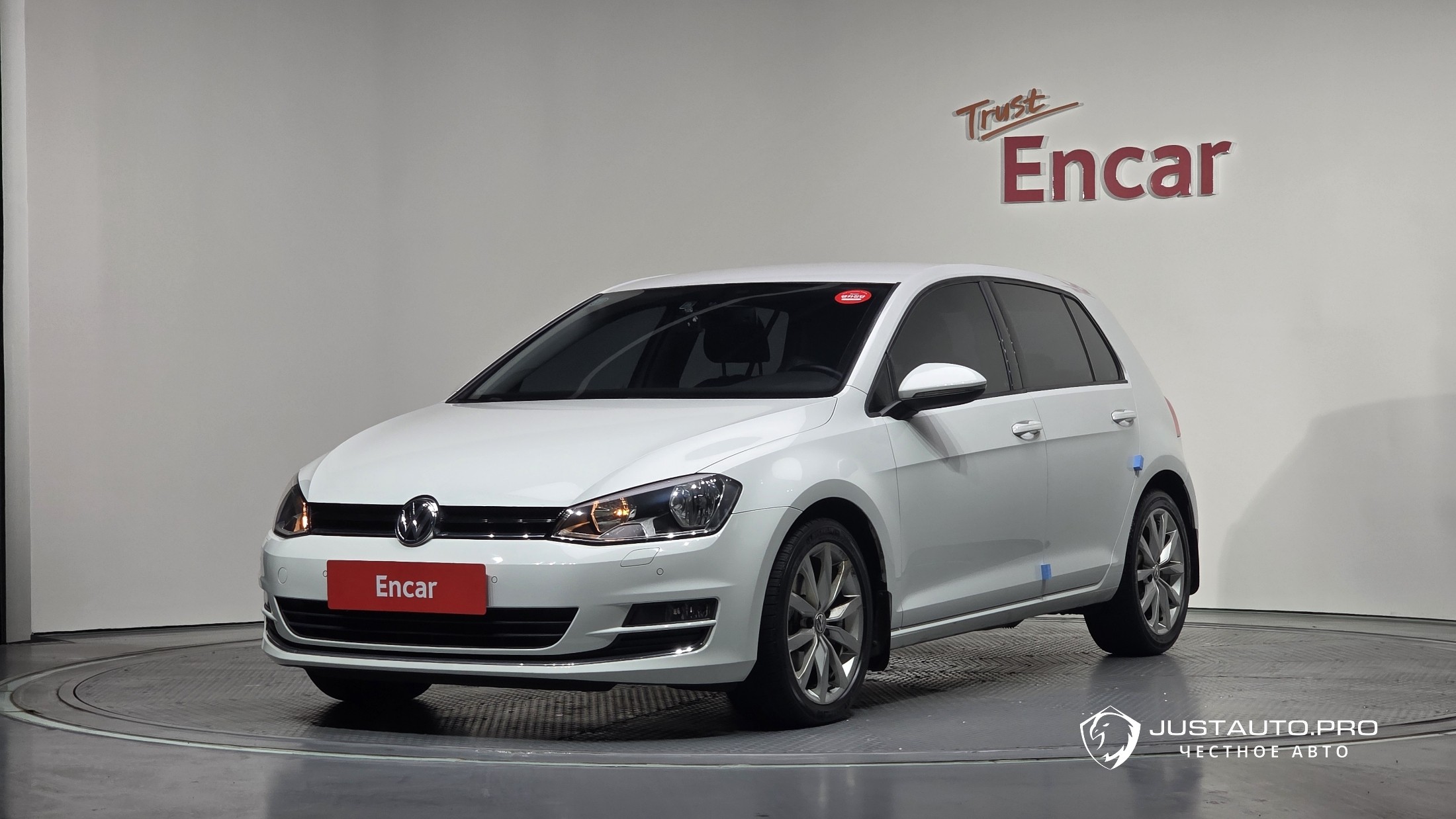 Автомобиль Volkswagen Golf