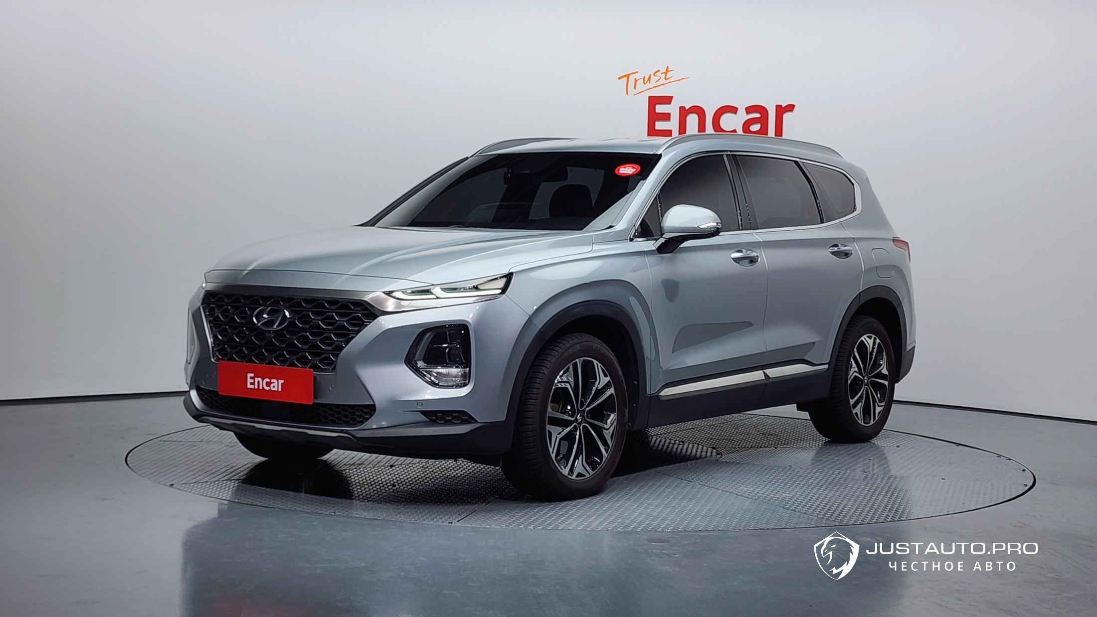 Автомобиль Hyundai Santafe