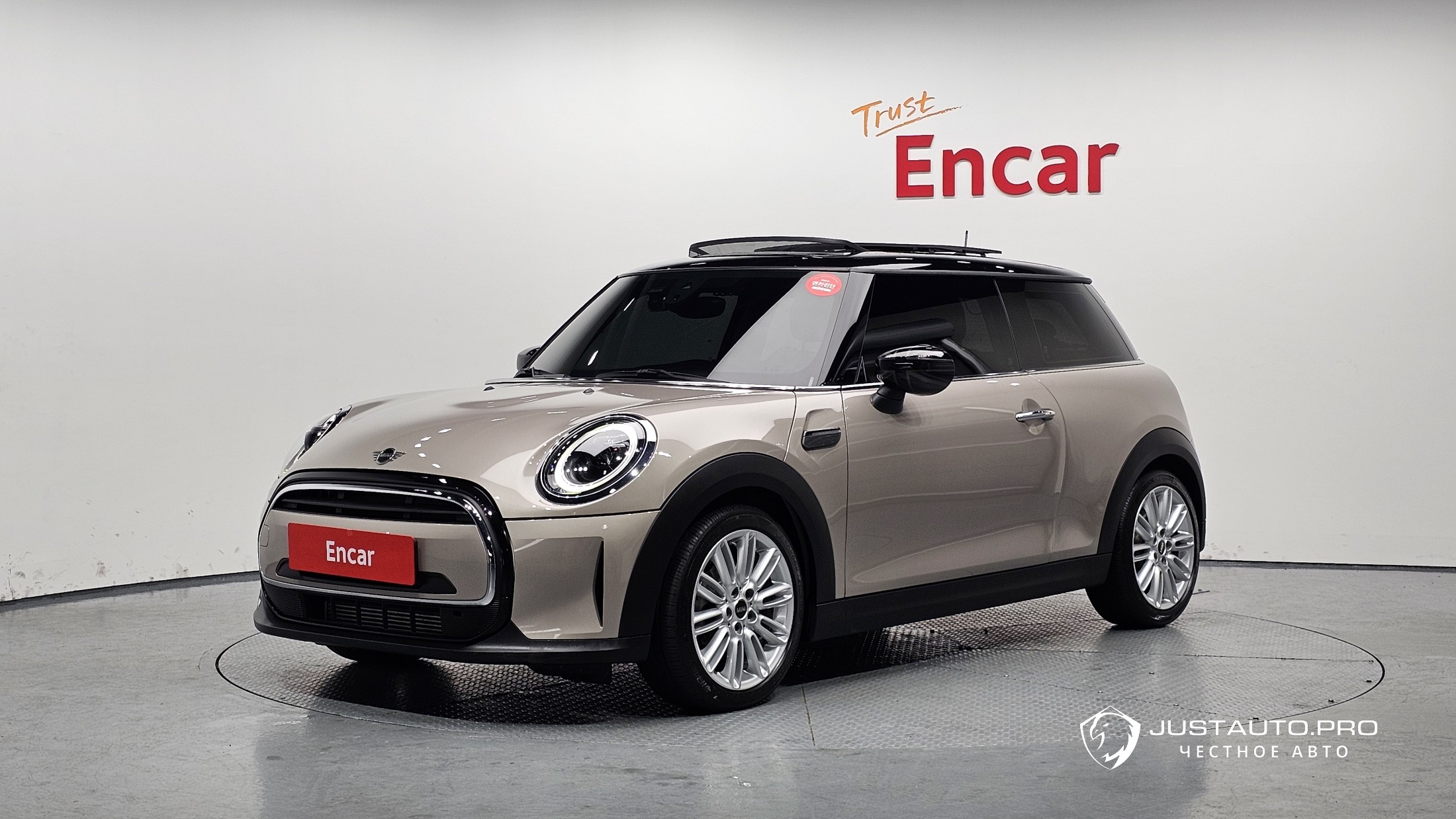 Автомобиль Mini Cooper