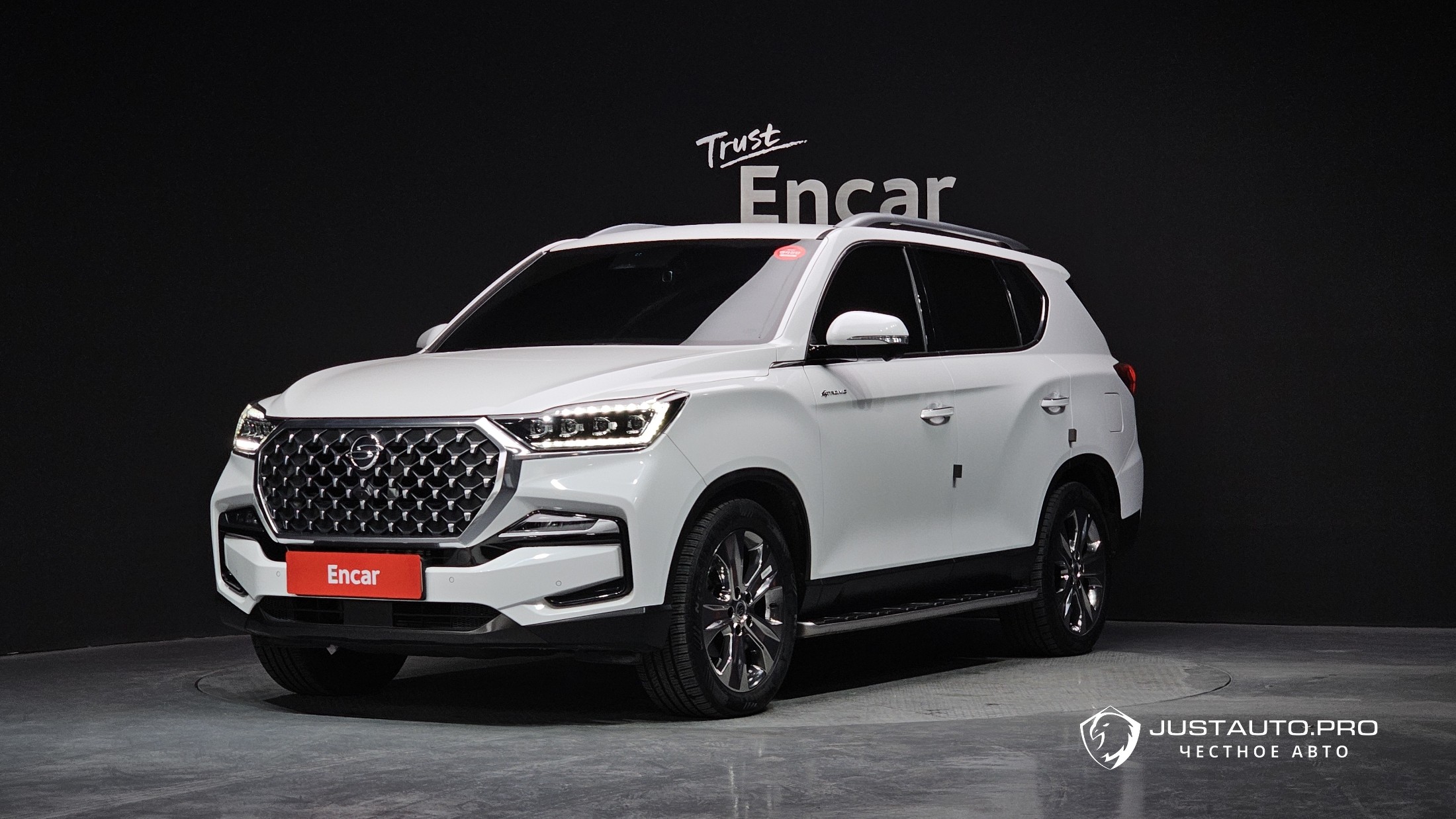 Автомобиль KG_Mobility_Ssangyong Rexton