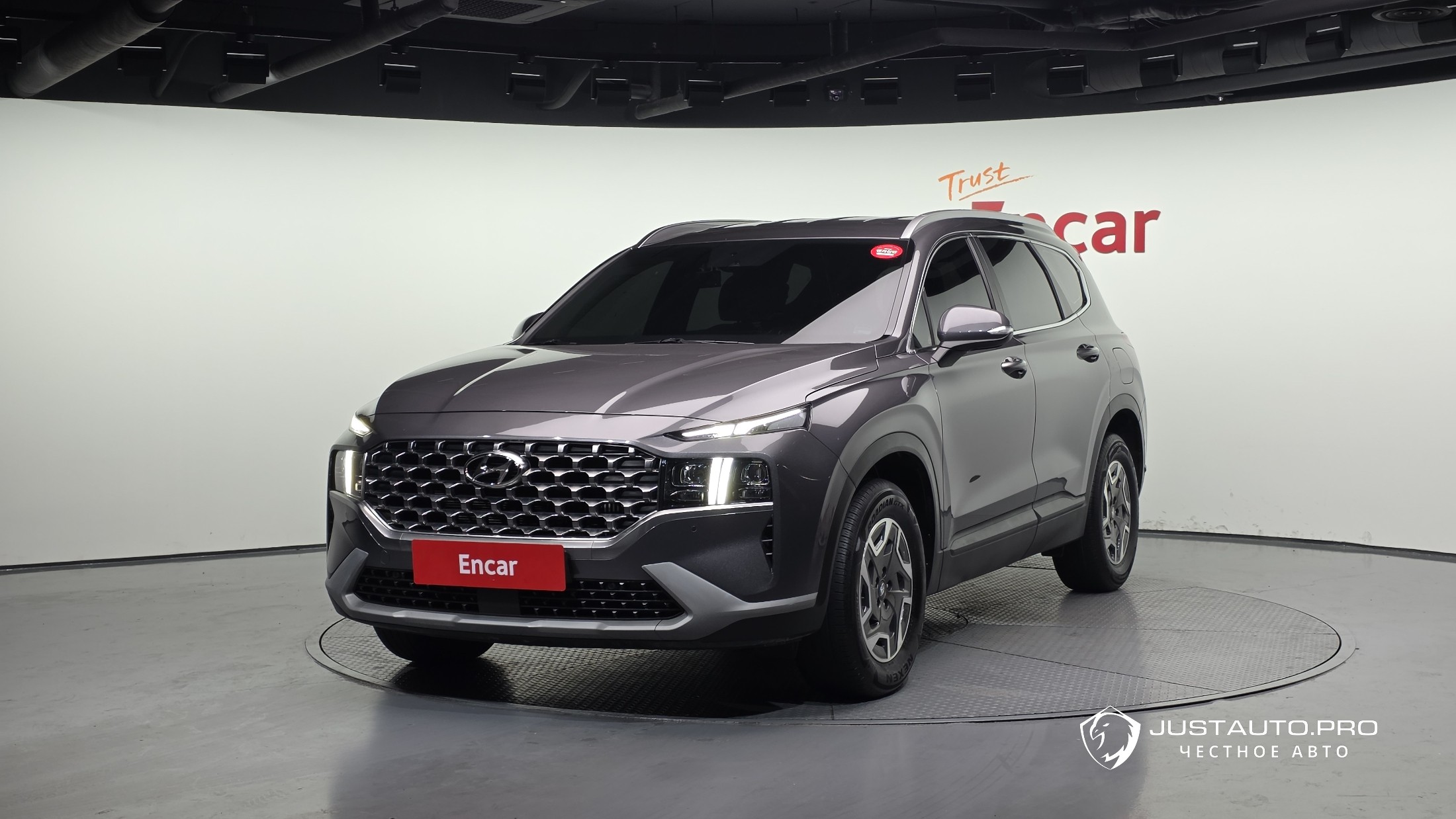 Автомобиль Hyundai Santafe