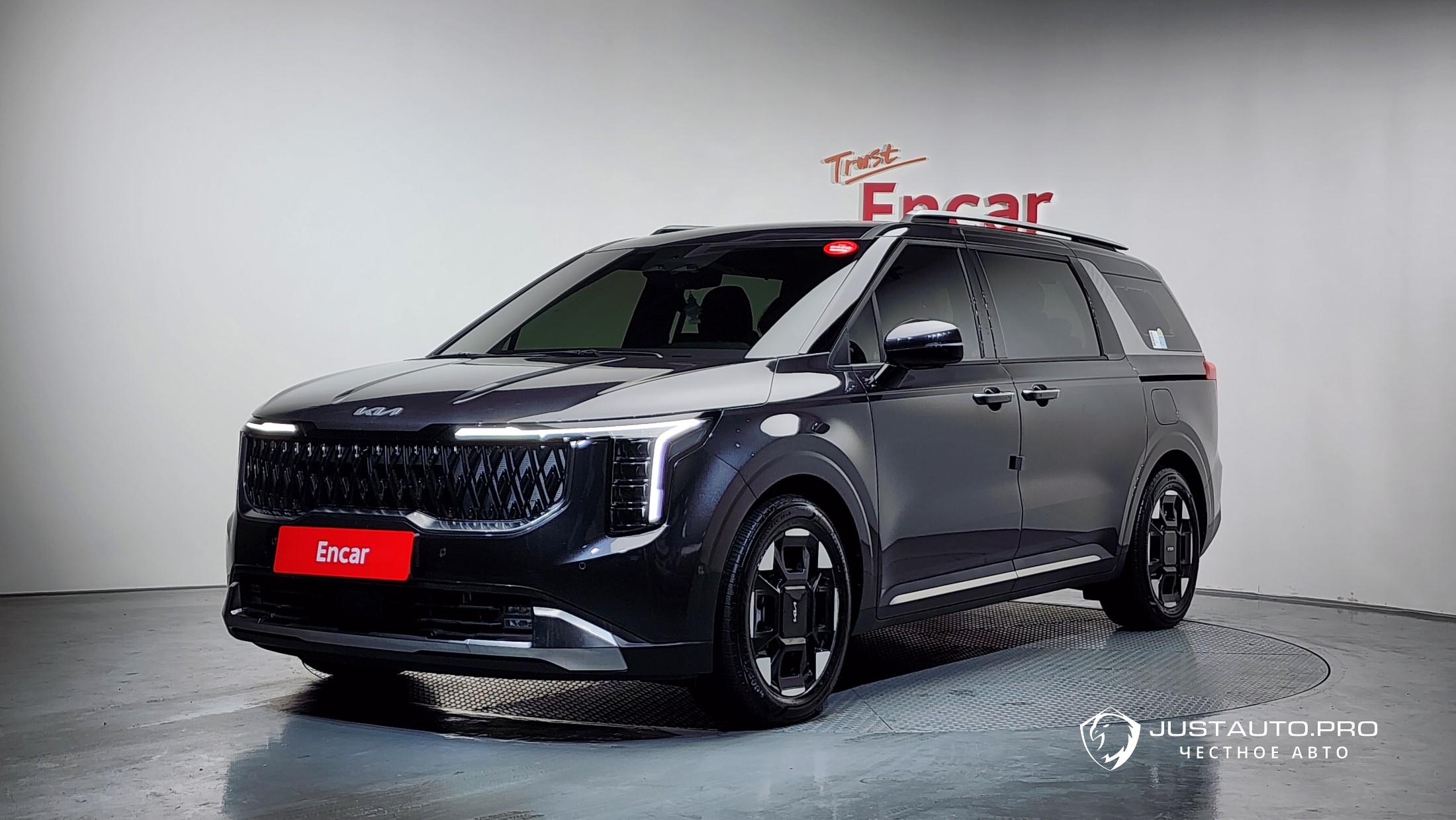Автомобиль Kia Canival