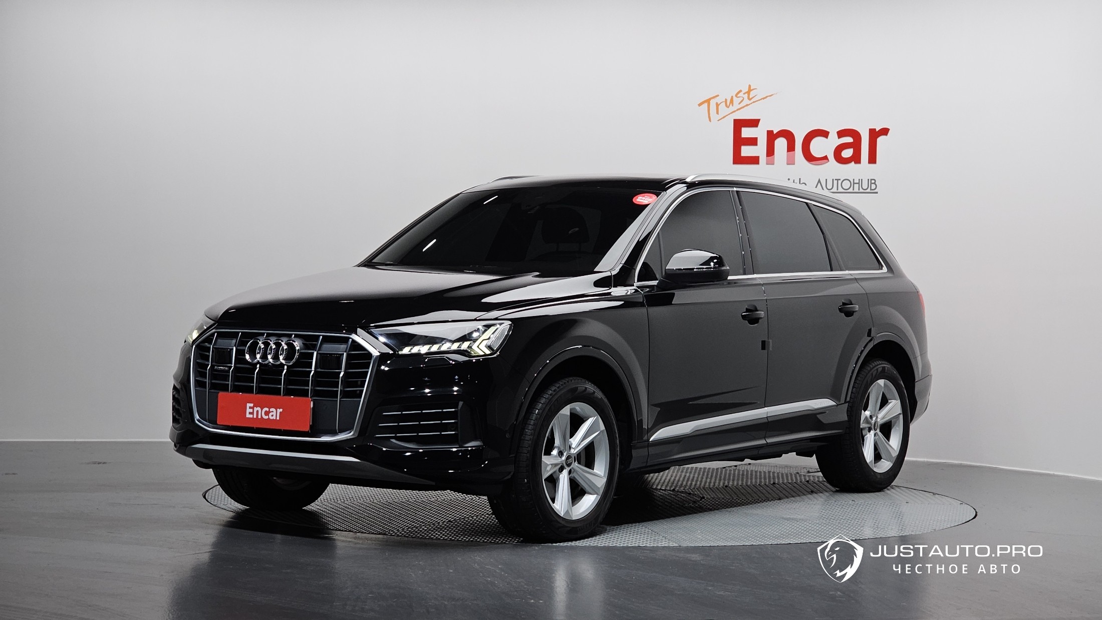 Автомобиль Audi Q7
