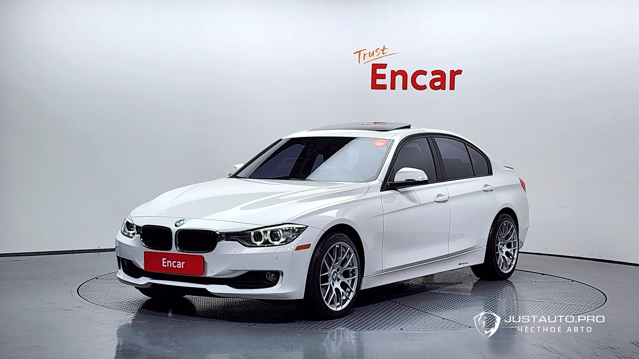 Автомобиль BMW 3-Series