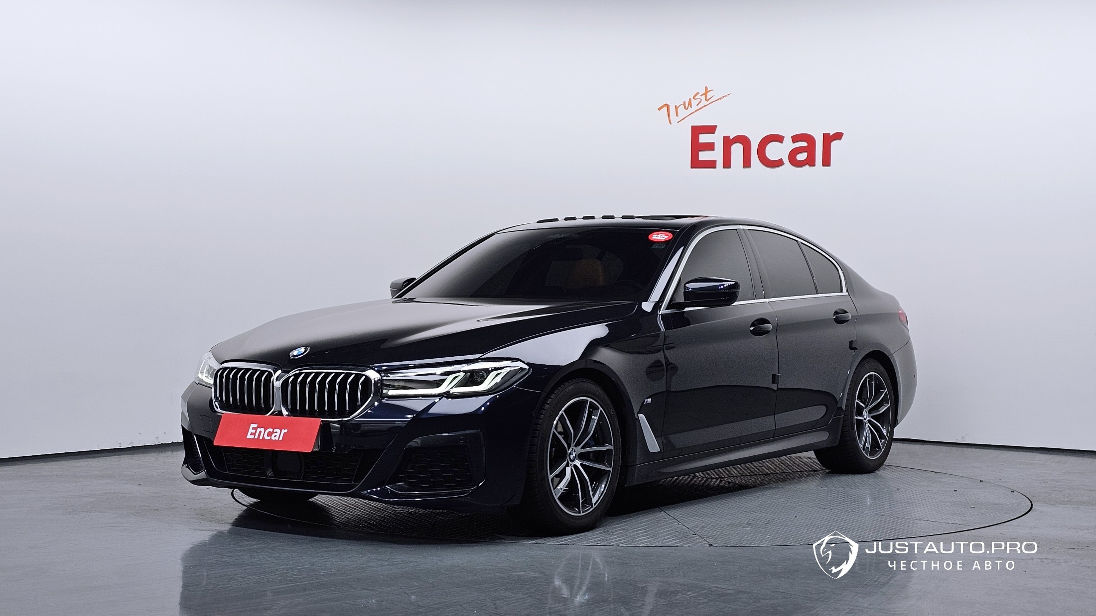 Автомобиль BMW 5-Series