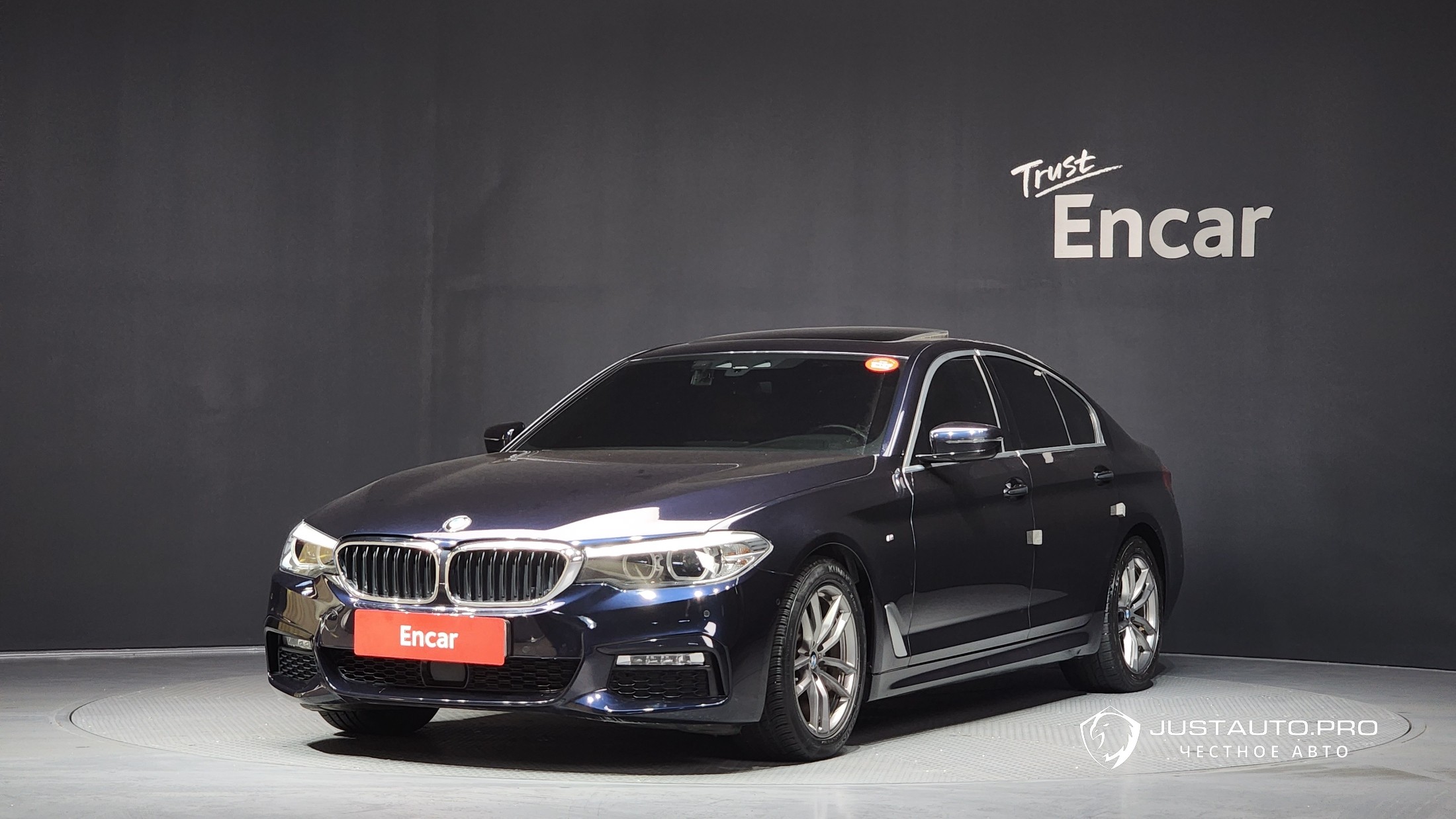 Автомобиль BMW 5-Series