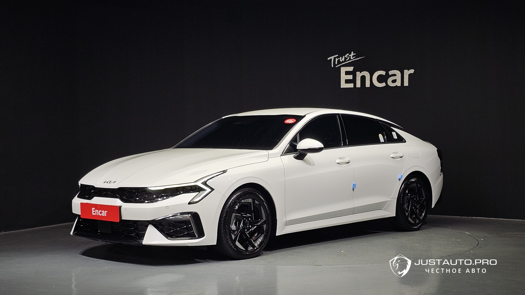 Автомобиль Kia K5