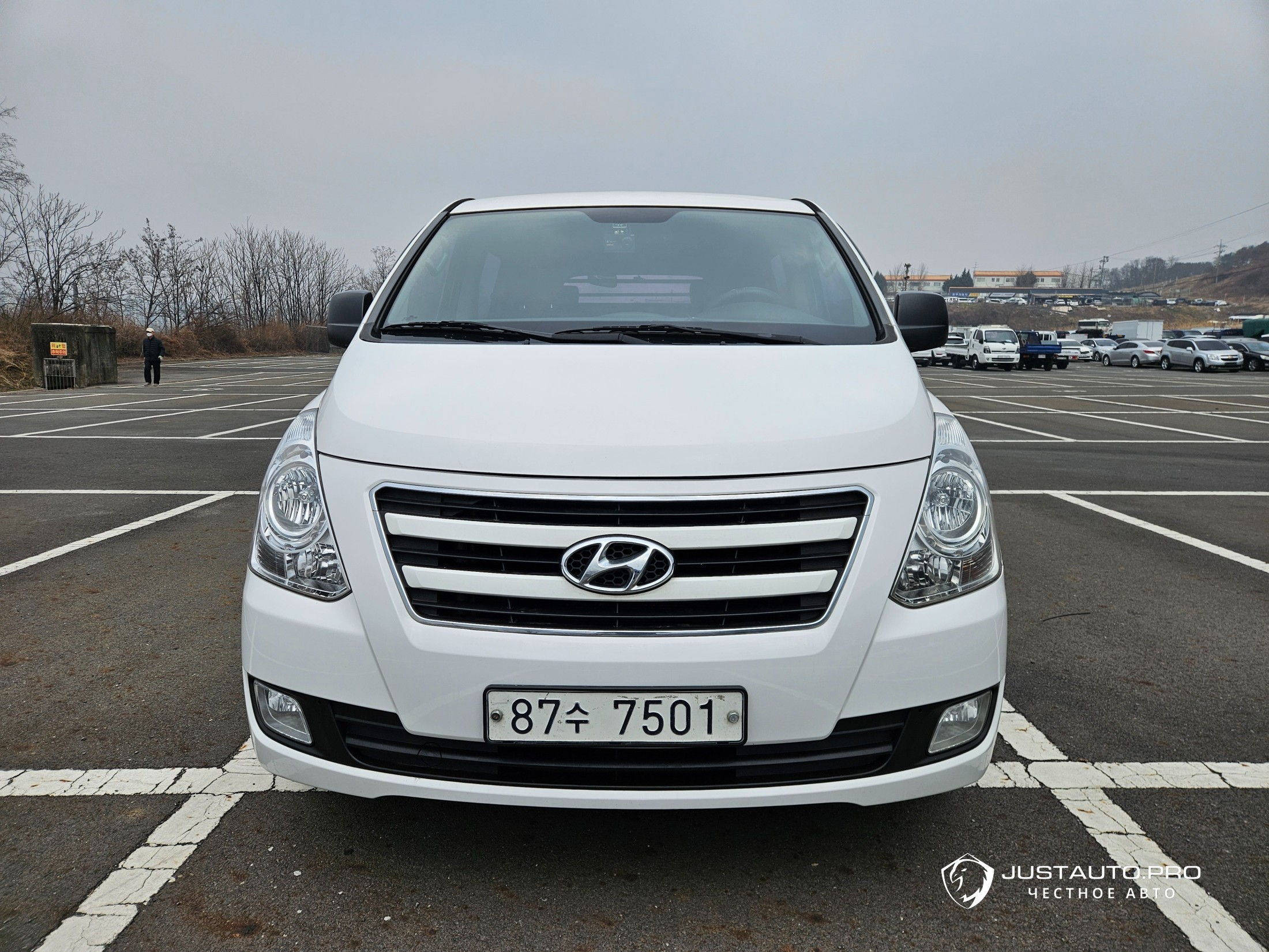Автомобиль Hyundai Starex