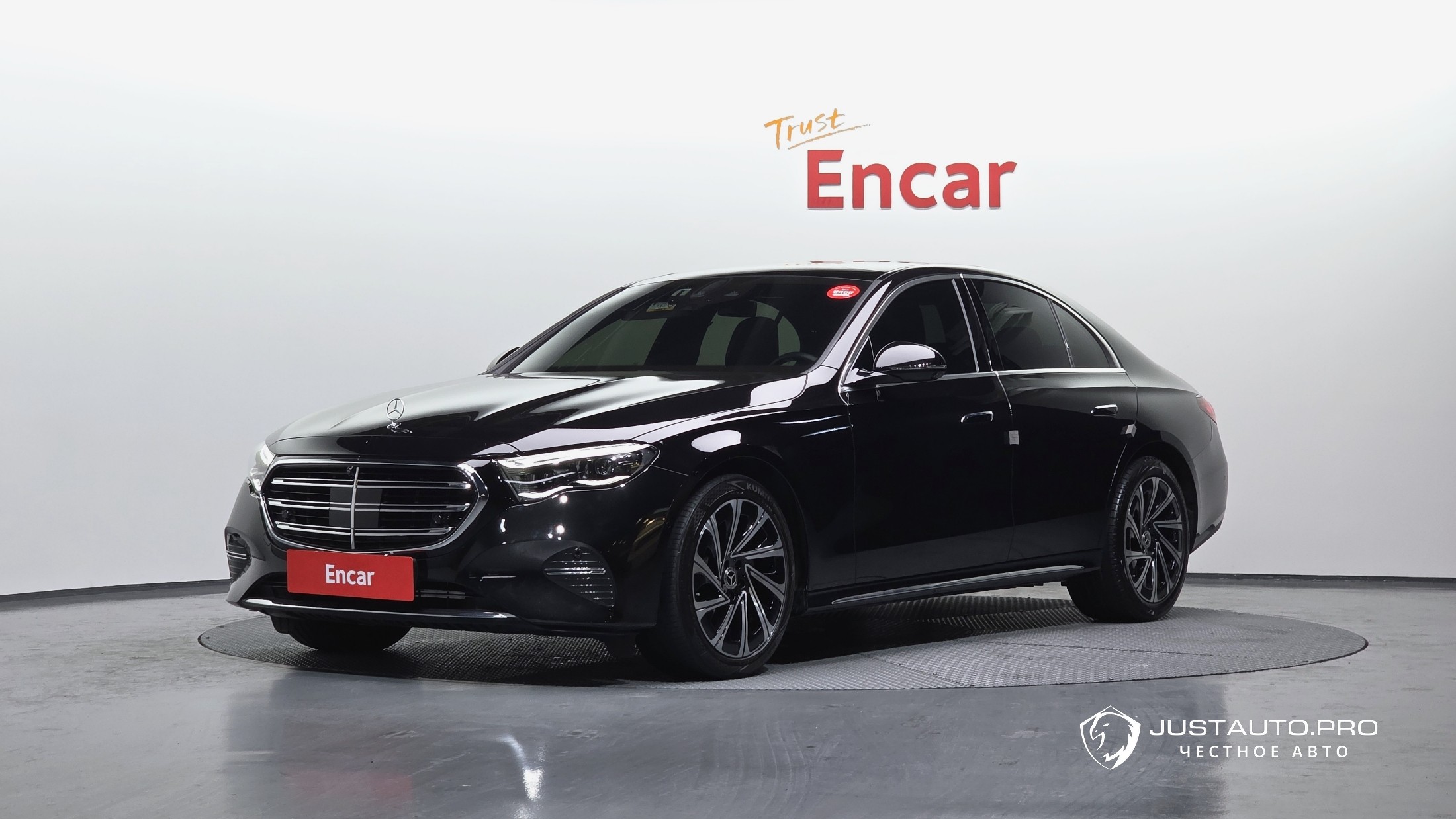 Автомобиль Mercedes-Benz E-Class