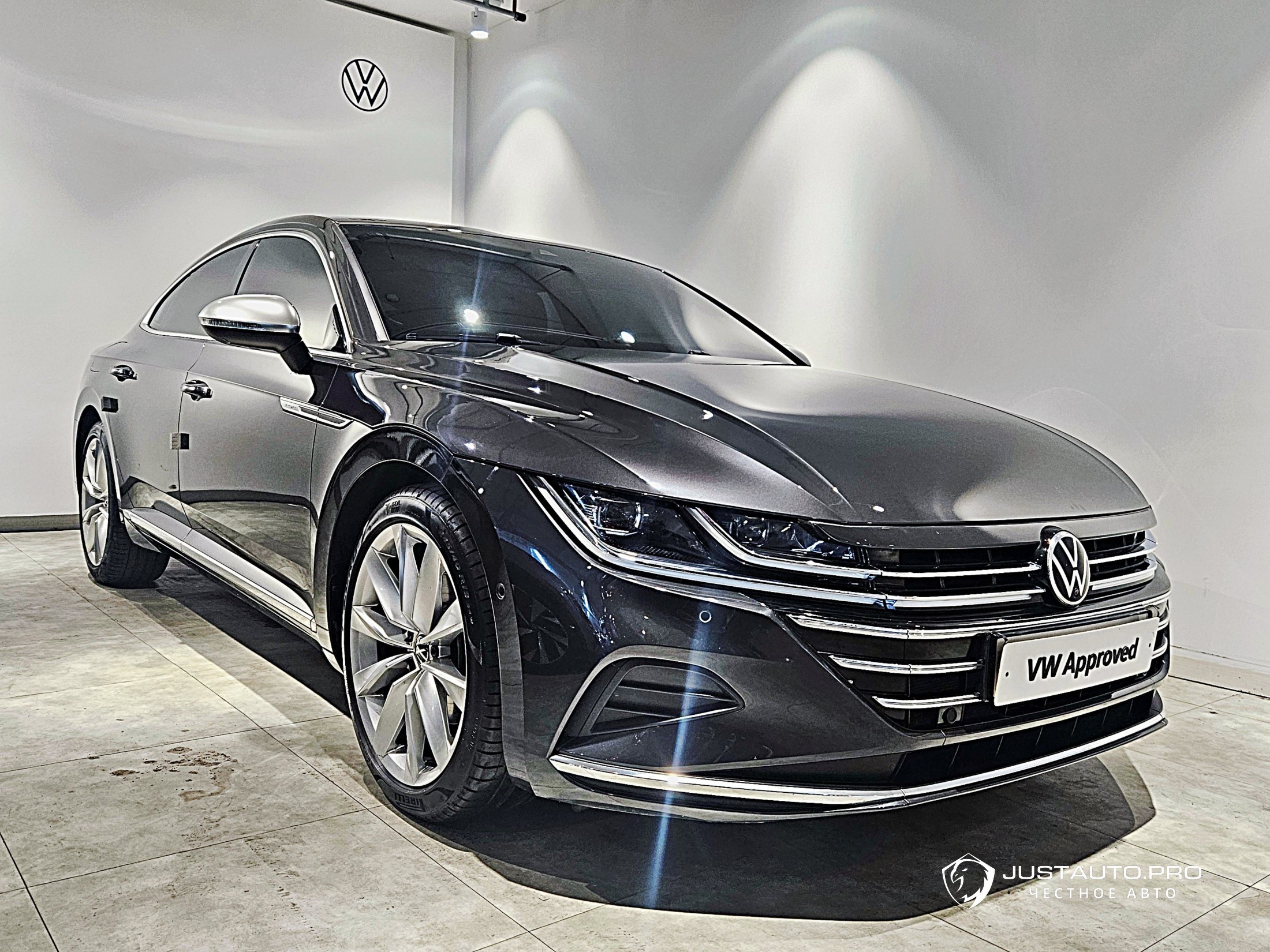 Автомобиль Volkswagen Arteon