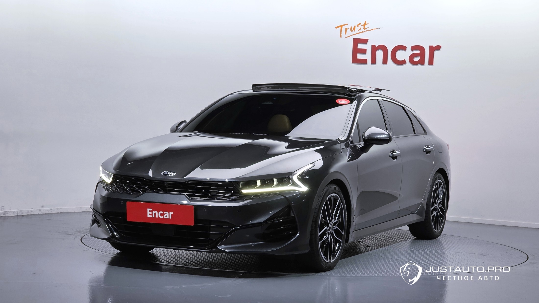 Автомобиль Kia K5