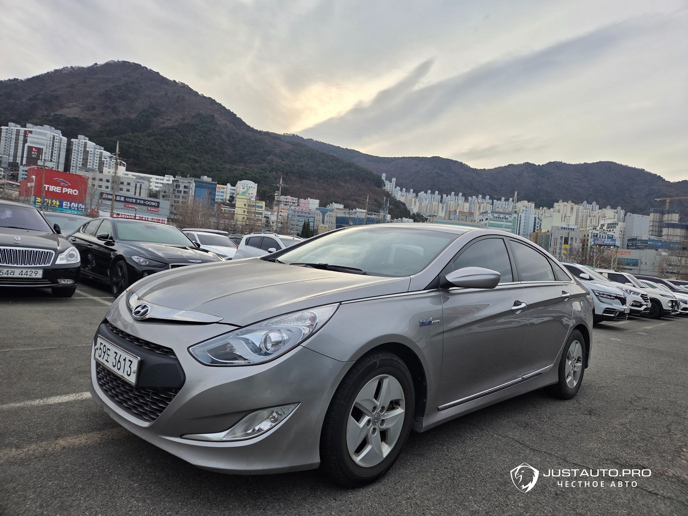 Автомобиль Hyundai Sonata