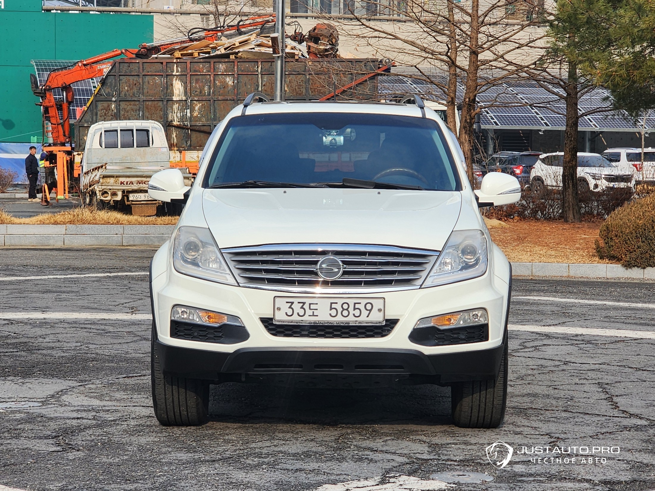 Автомобиль KG_Mobility_Ssangyong Rexton