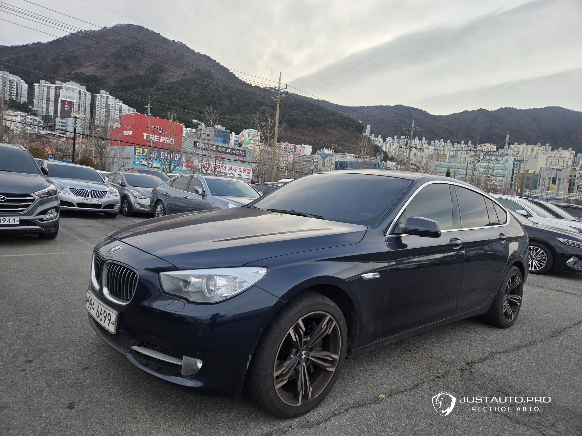 Автомобиль BMW Gran Turismo