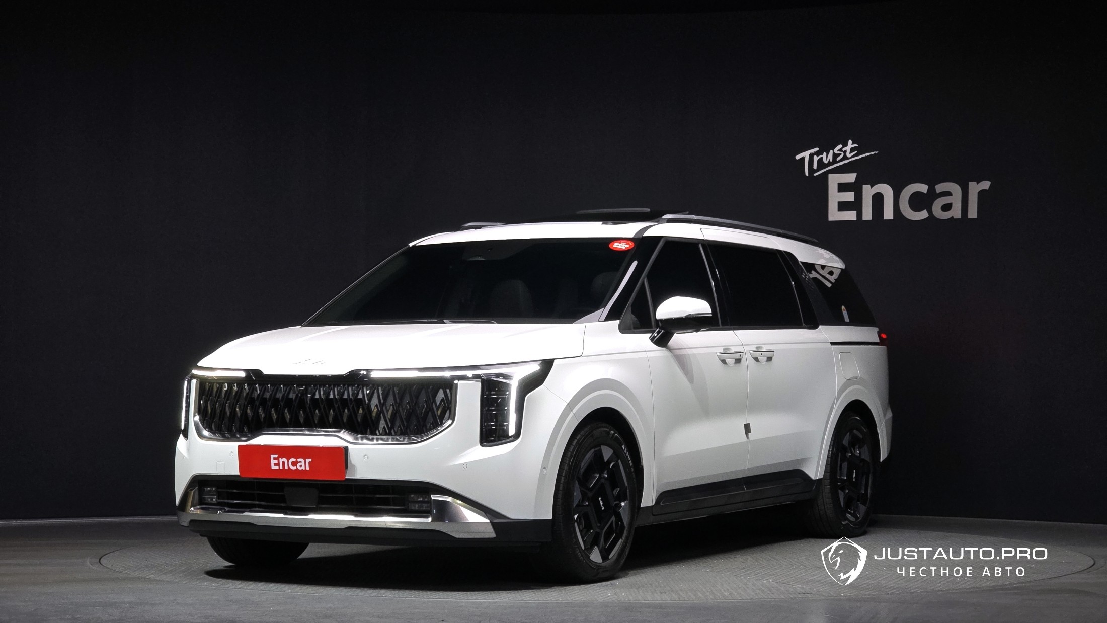 Автомобиль Kia Canival