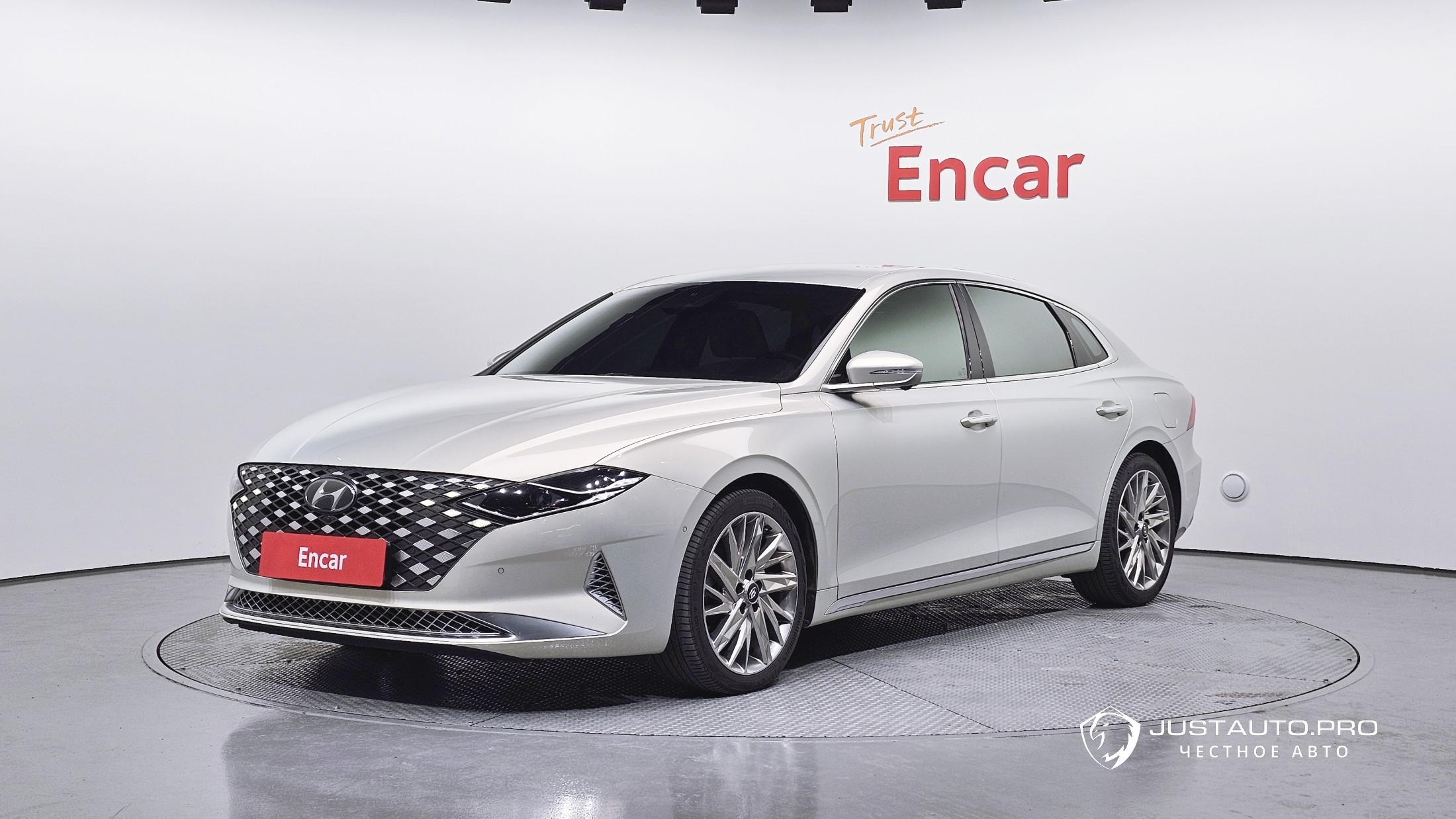 Автомобиль Hyundai Grandeur