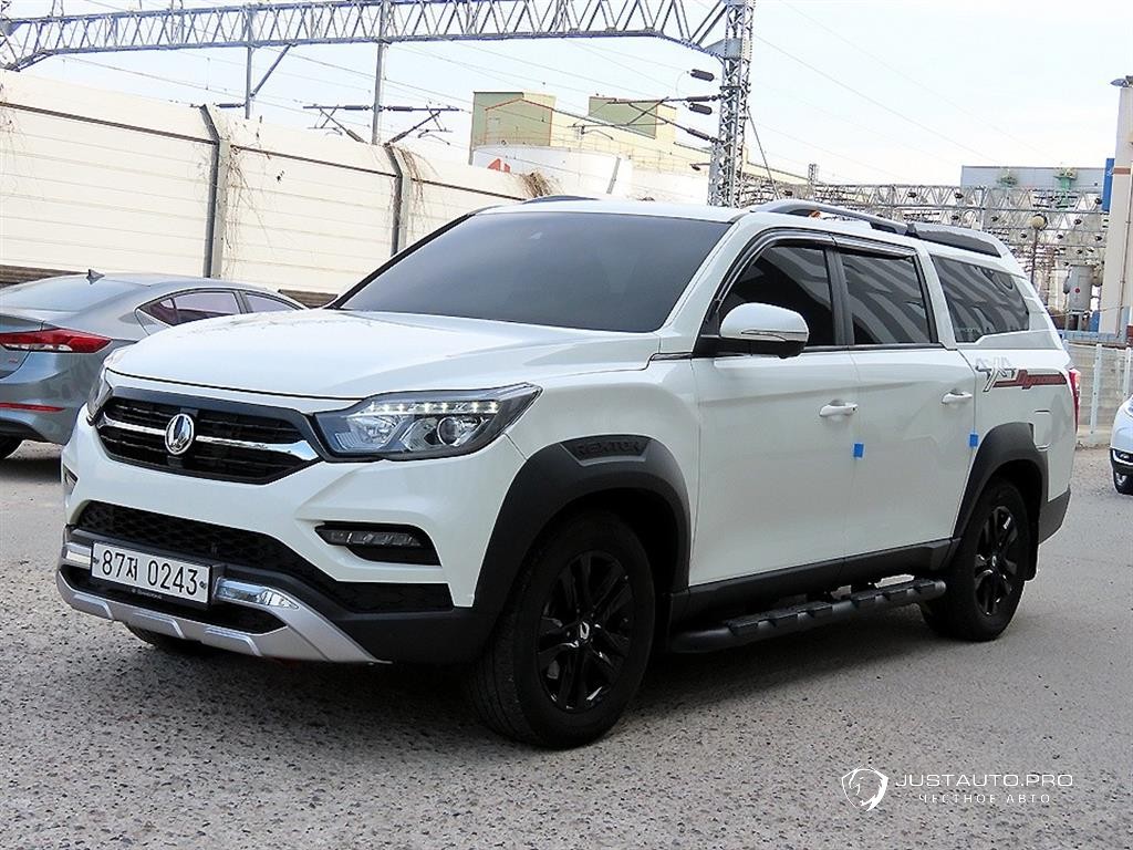 Автомобиль KG_Mobility_Ssangyong Rexton