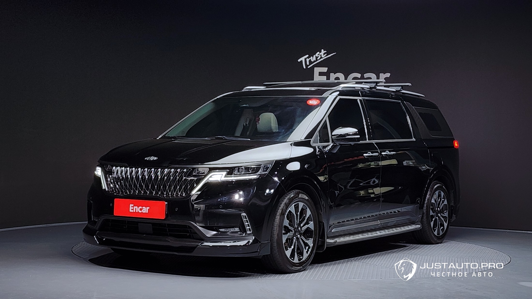 Автомобиль Kia Canival