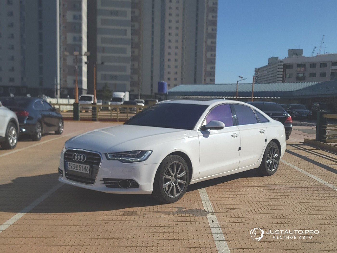 Автомобиль Audi A6