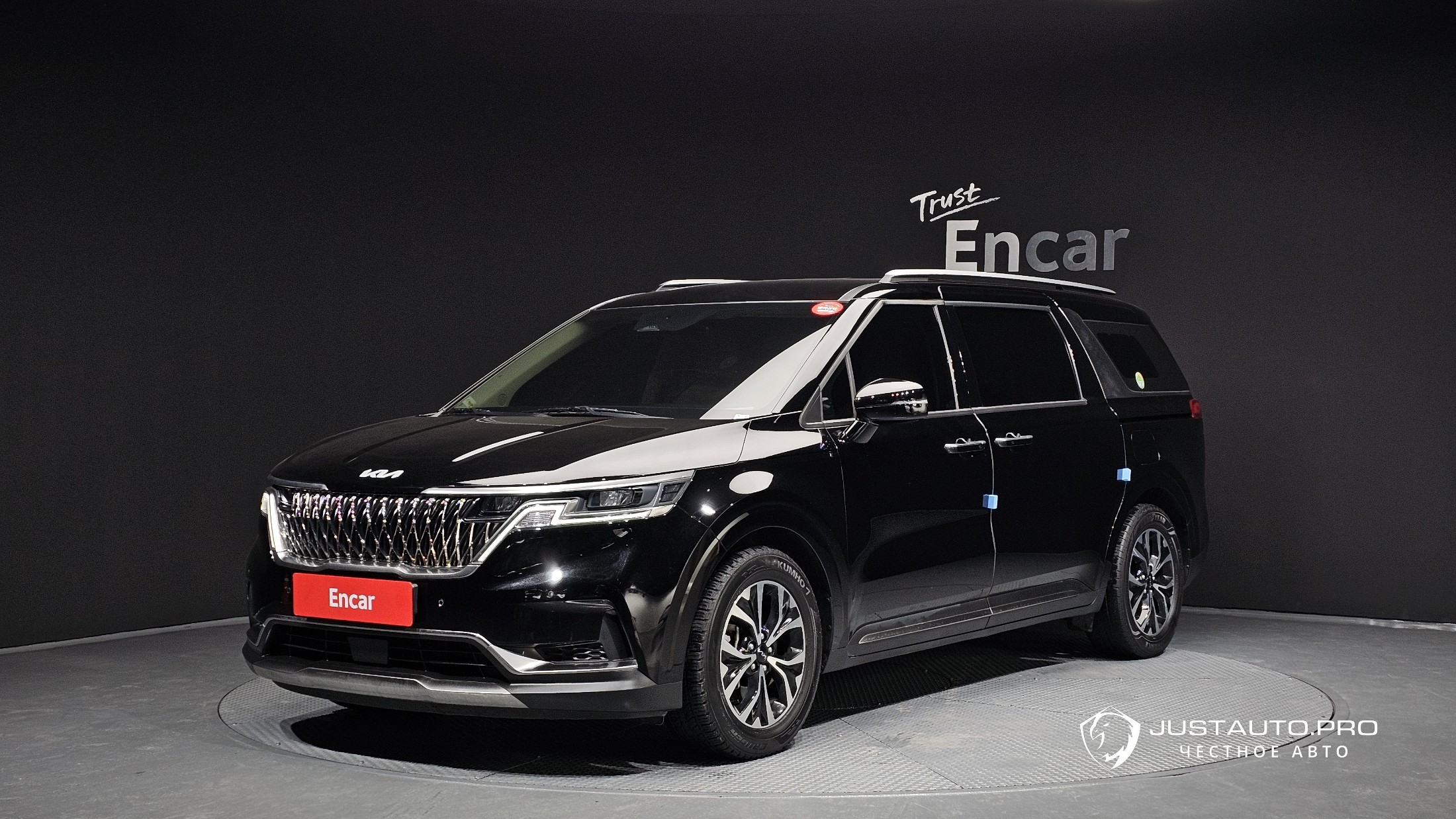 Автомобиль Kia Canival