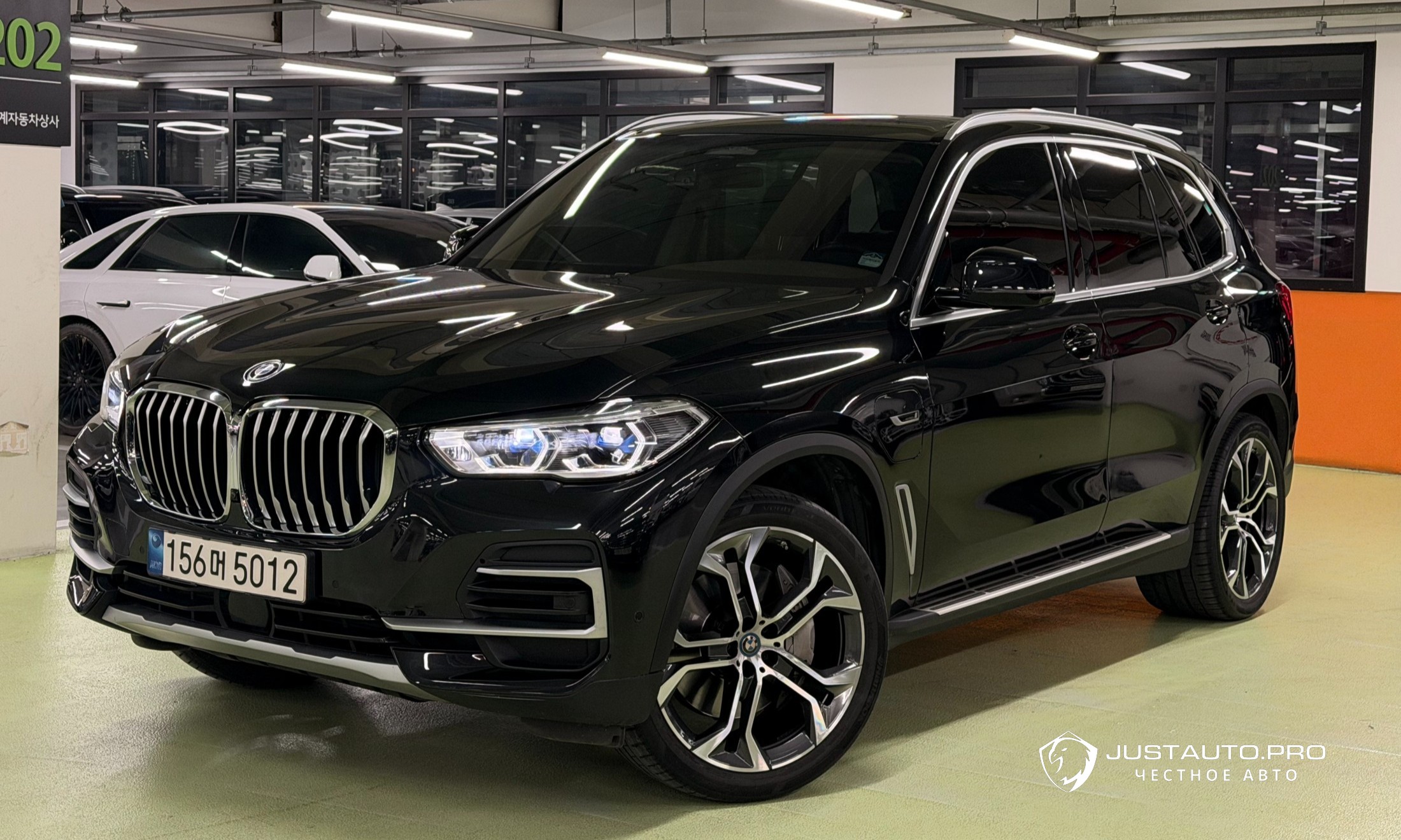Автомобиль BMW X5