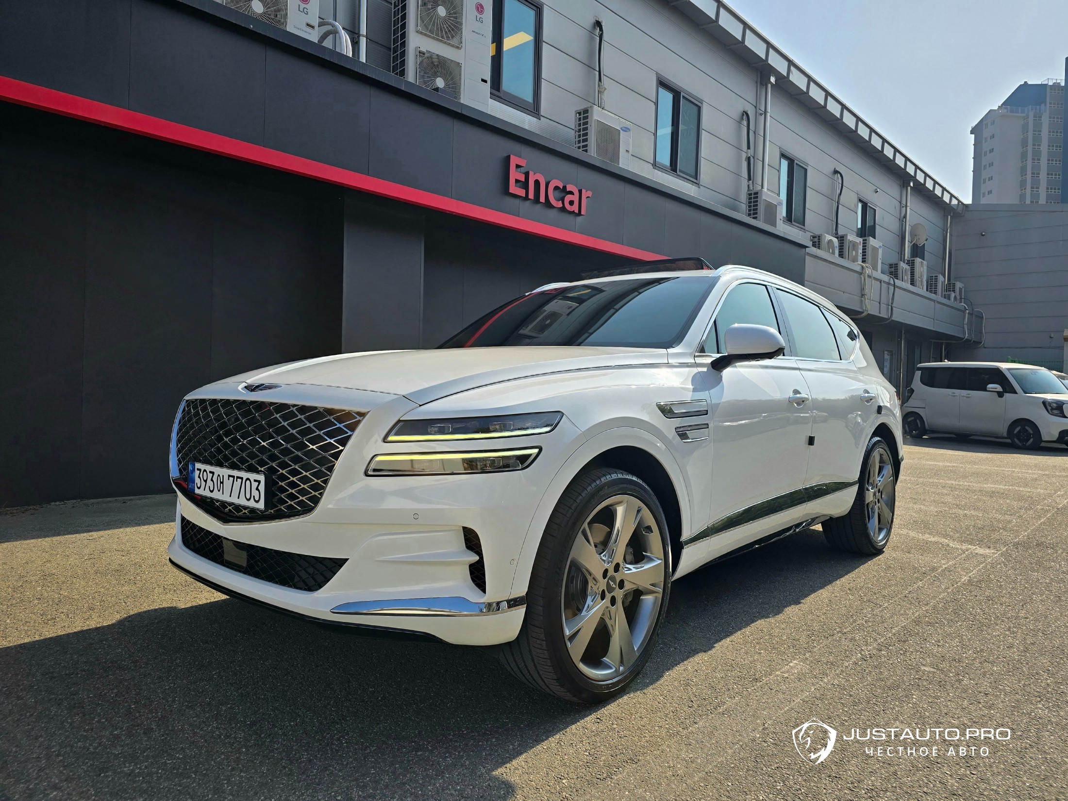 Автомобиль Genesis GV80