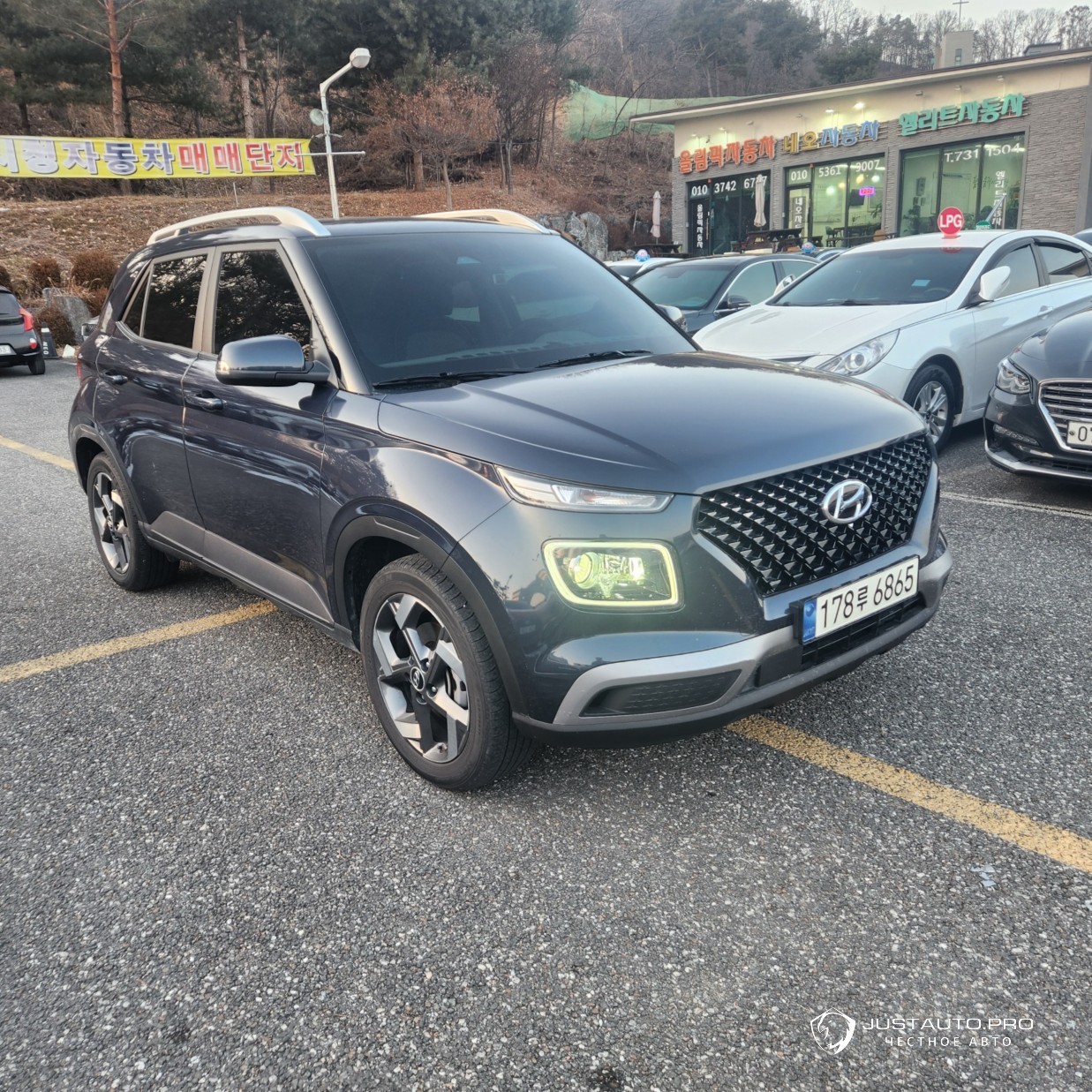 Автомобиль Hyundai Venue