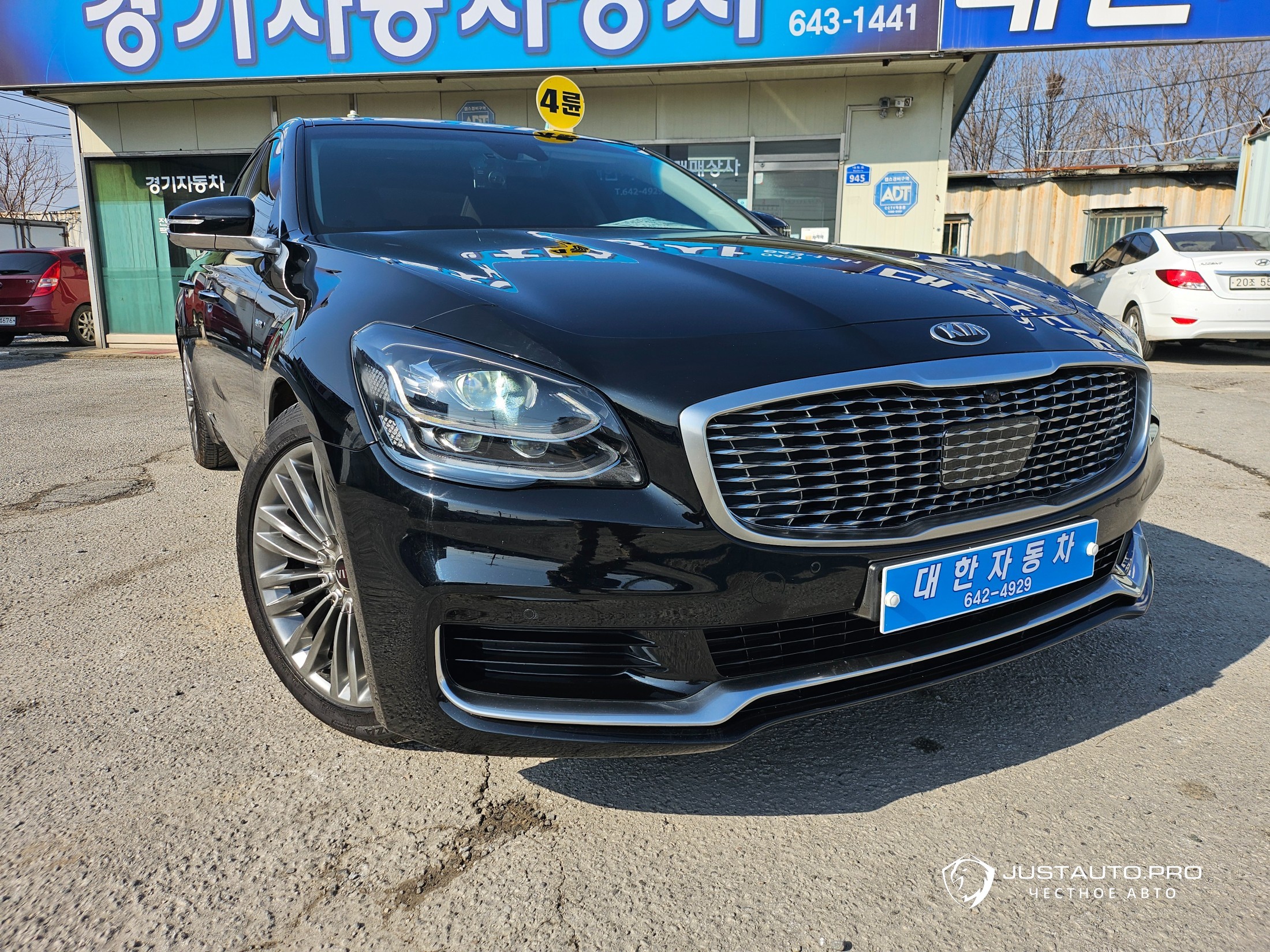Автомобиль Kia K9