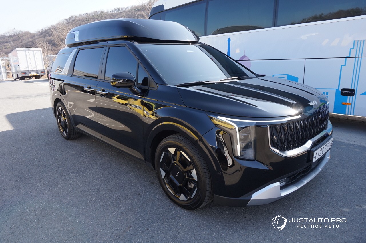 Автомобиль Kia Canival