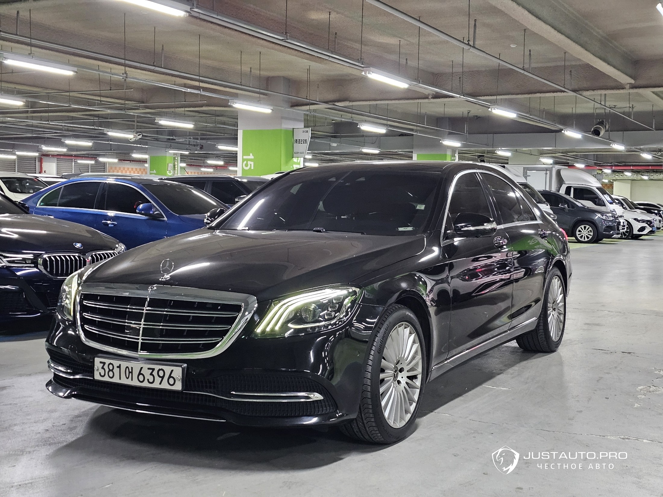Автомобиль Mercedes-Benz S-Class