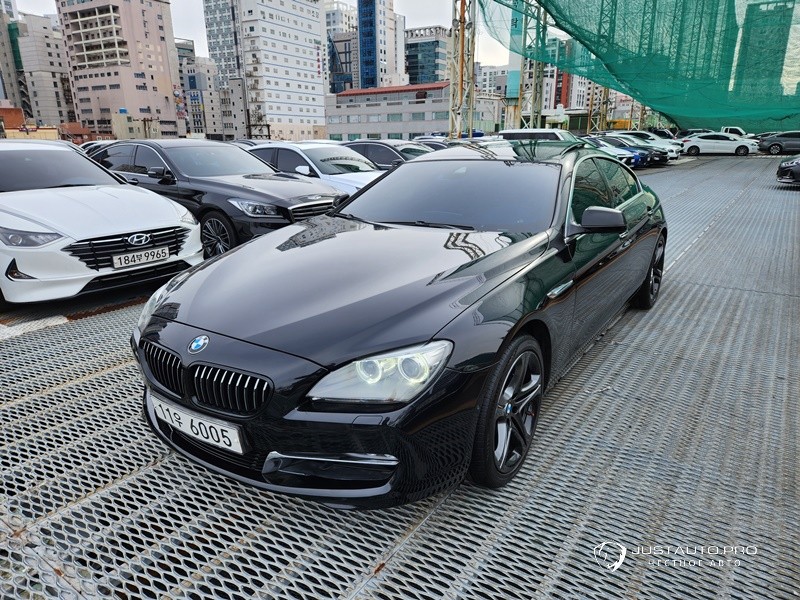 Автомобиль BMW 6-Series