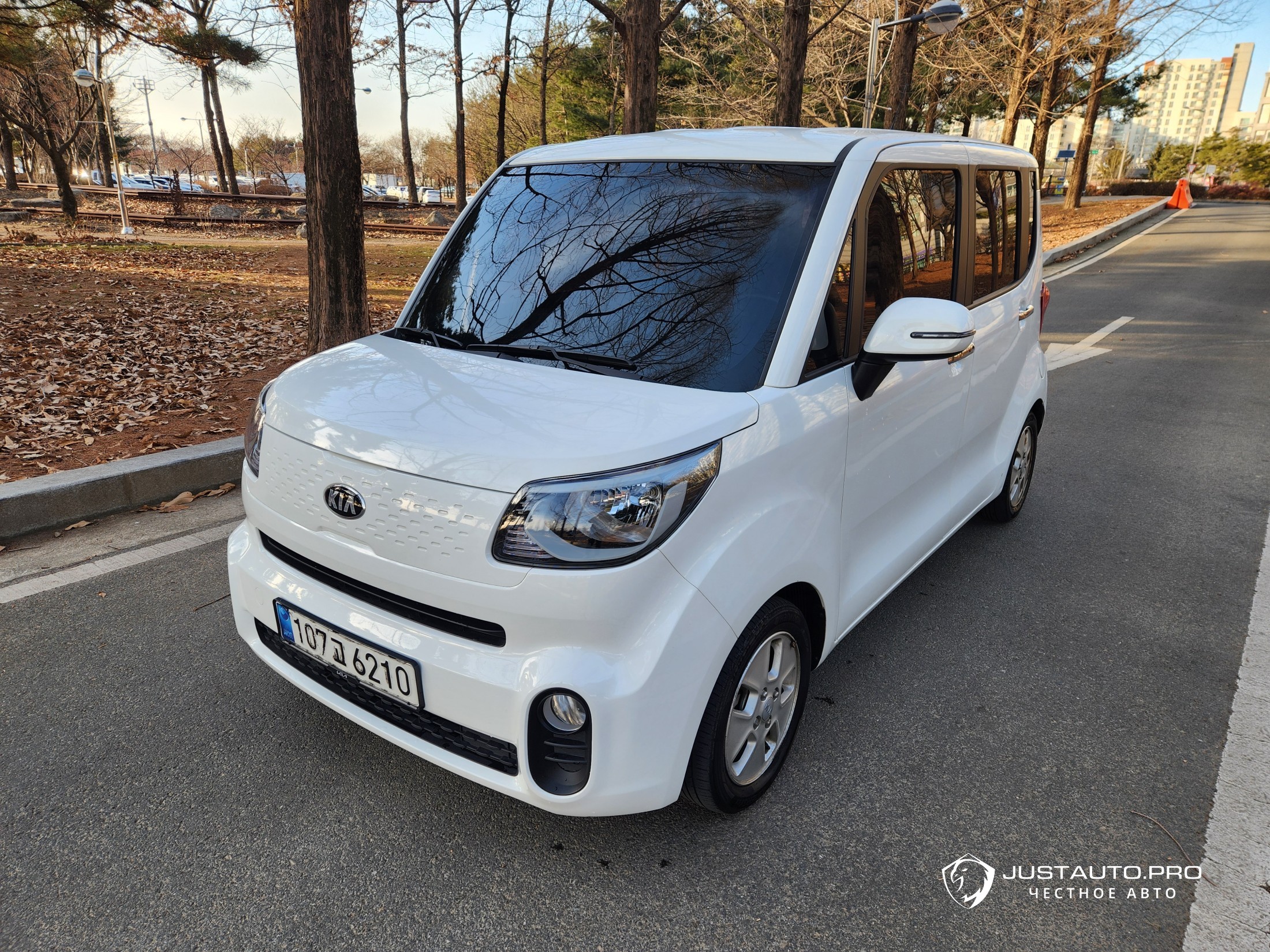 Автомобиль Kia RAY