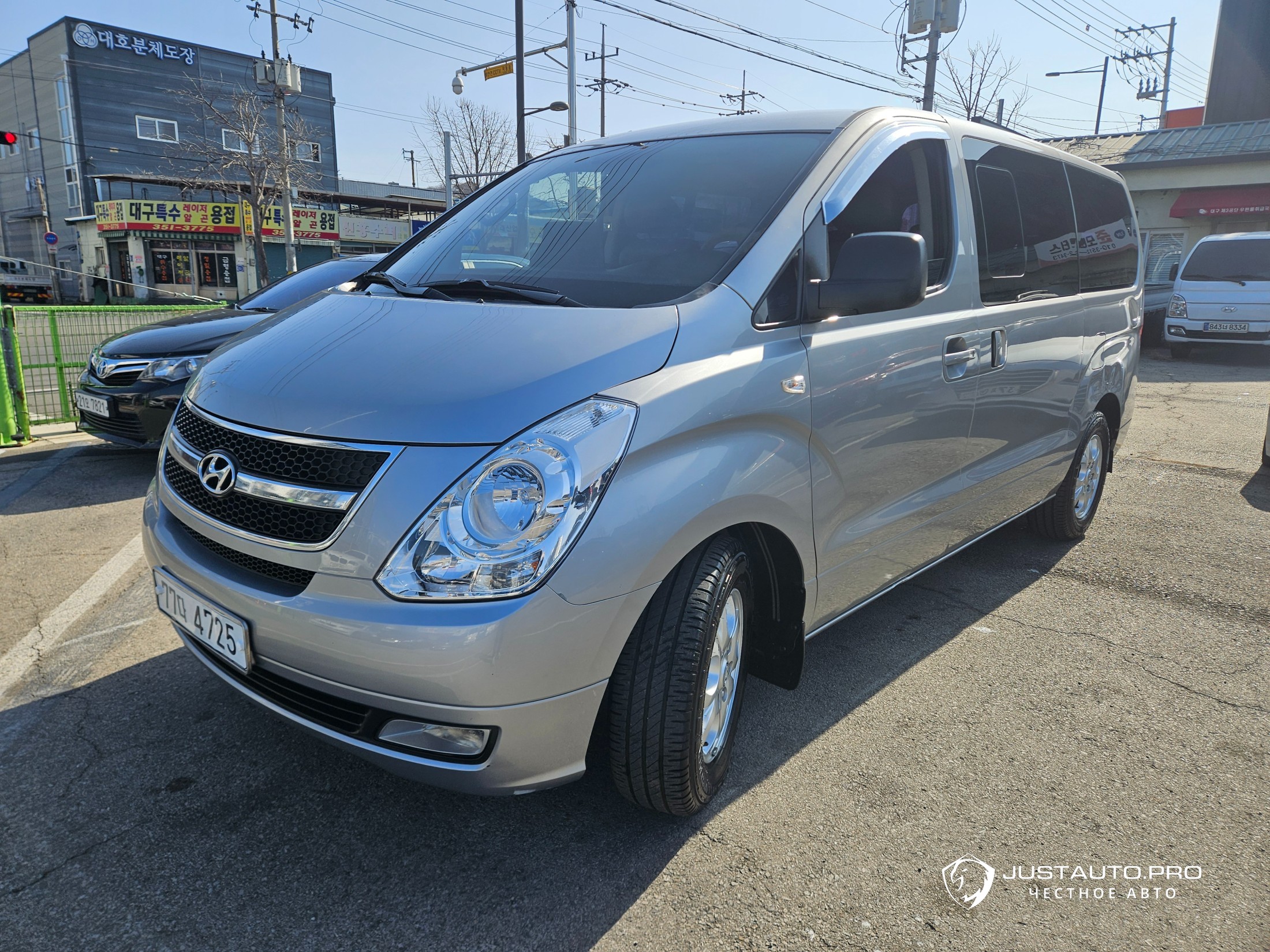 Автомобиль Hyundai Starex