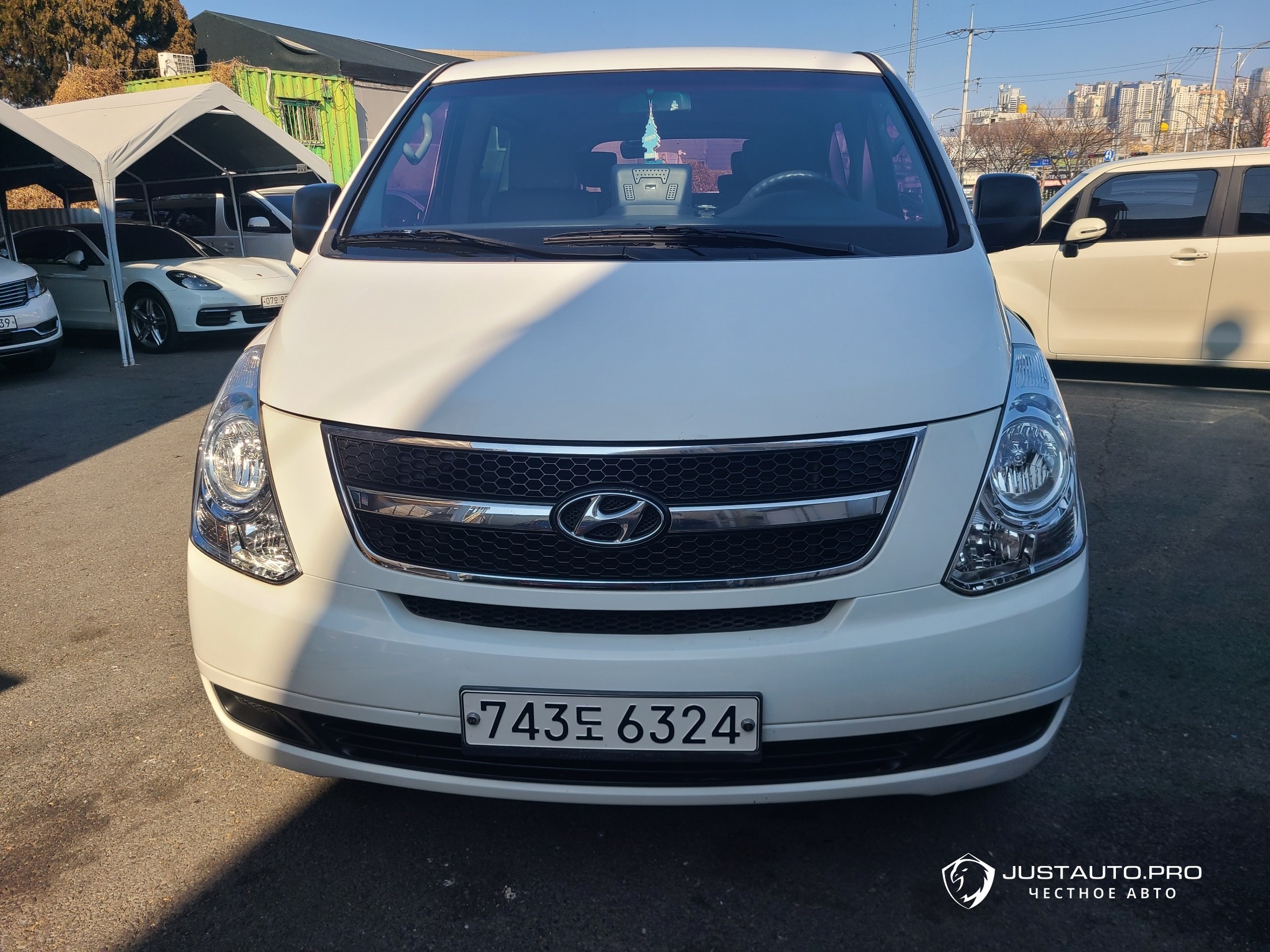 Автомобиль Hyundai Starex
