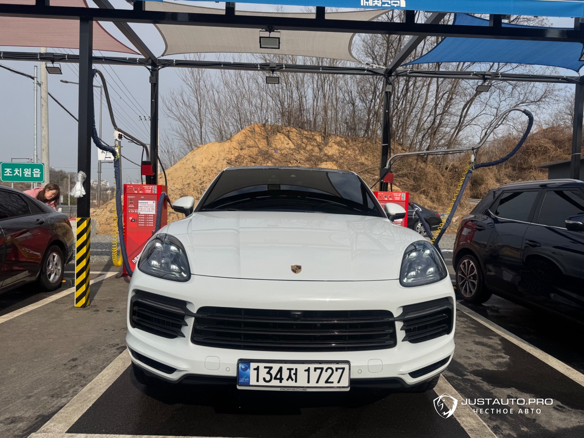 Автомобиль Porsche Cayenne