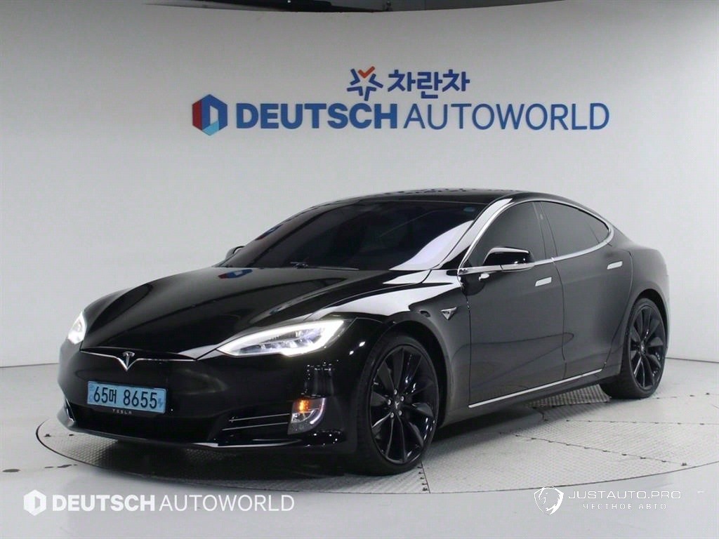 Автомобиль Tesla Model S