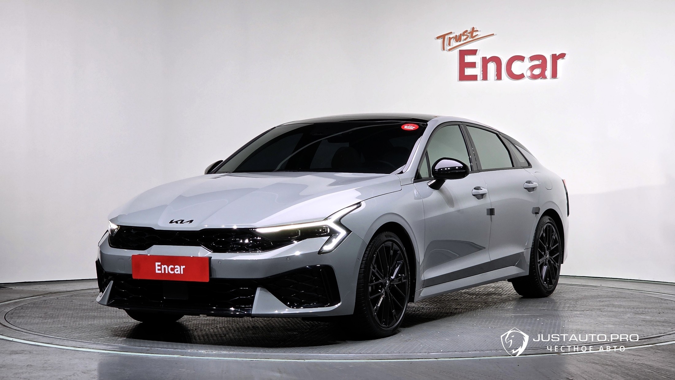 Автомобиль Kia K5