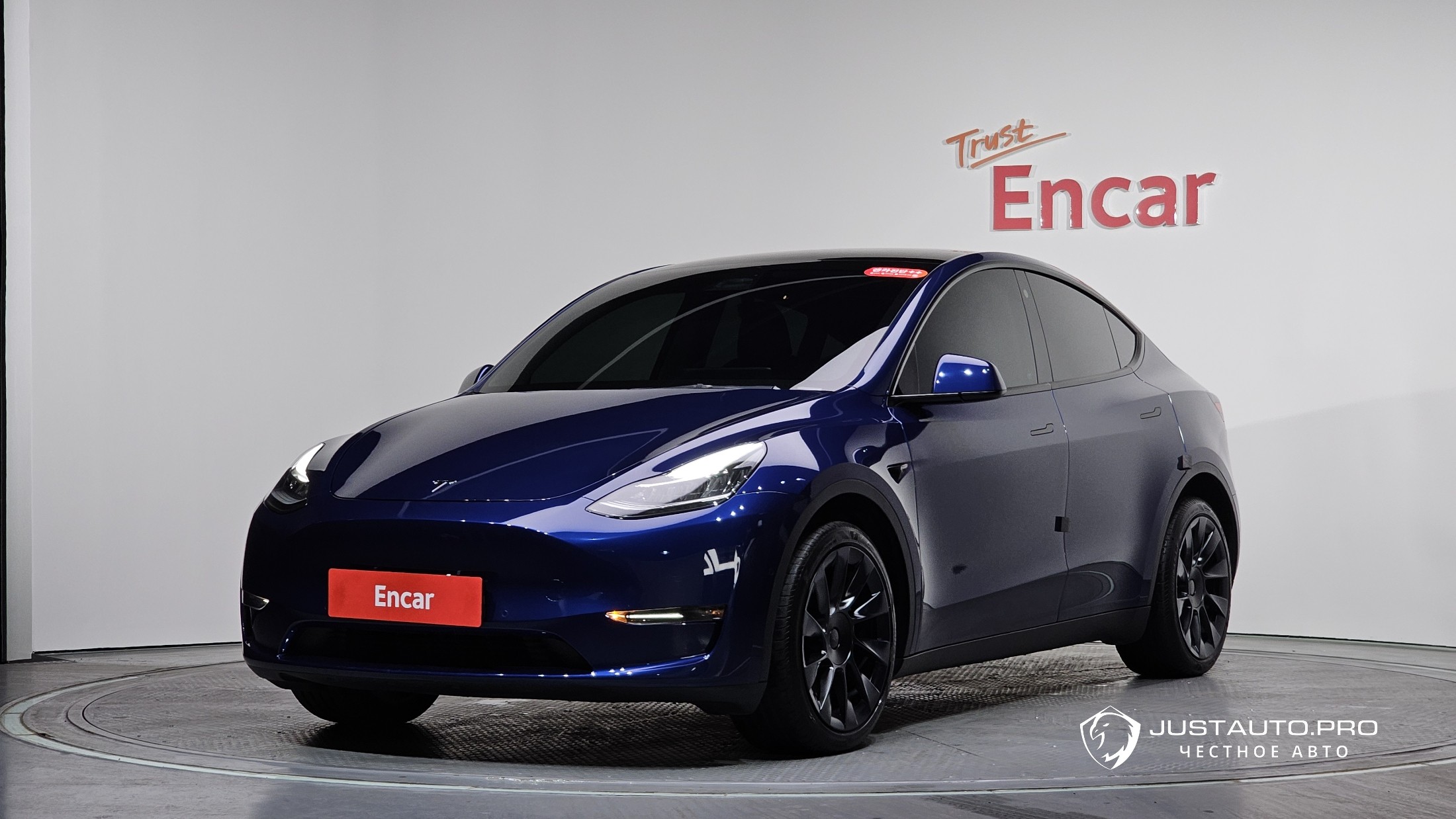 Автомобиль Tesla Model Y