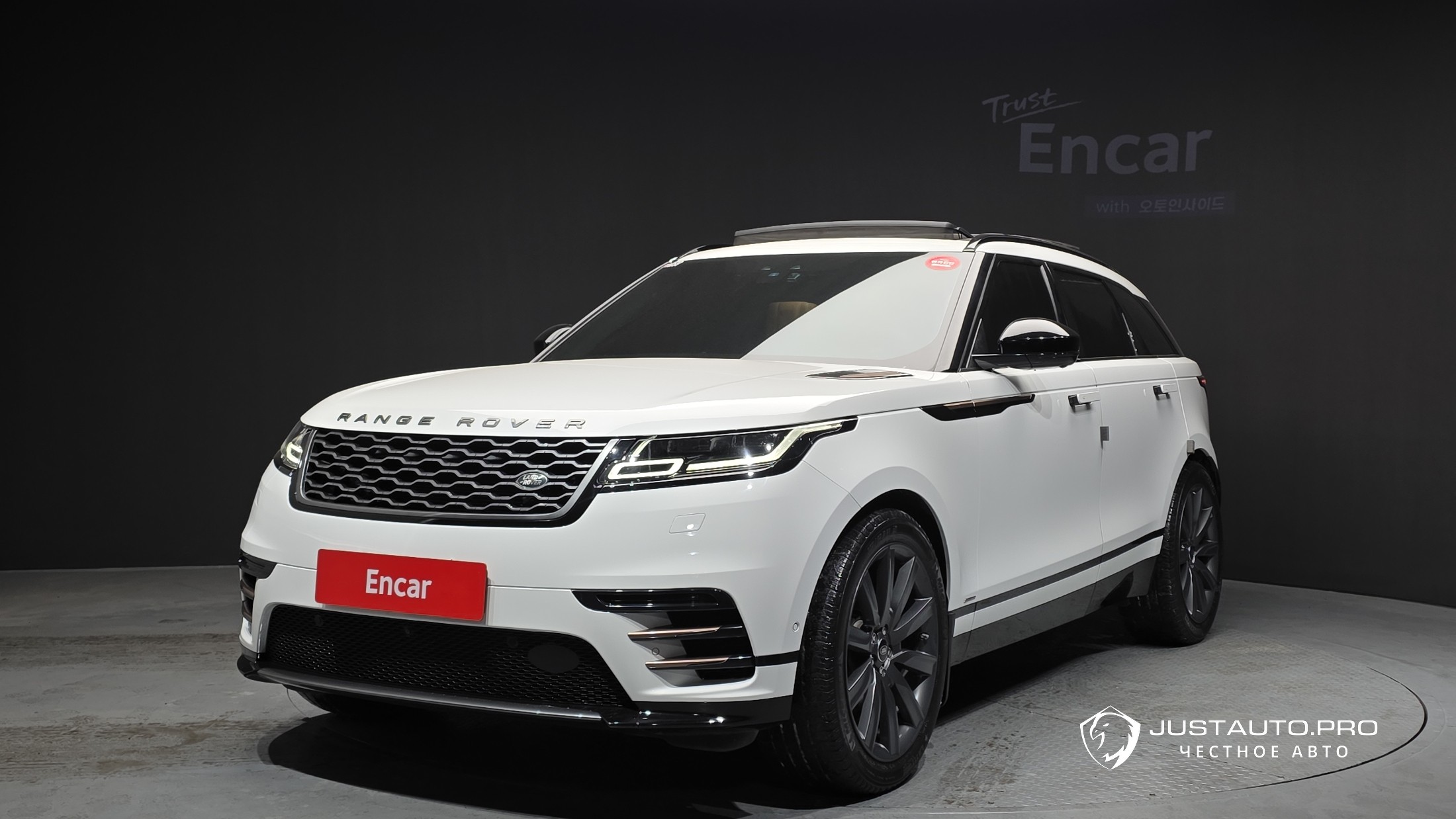 Автомобиль Land Rover Range Rover Velar