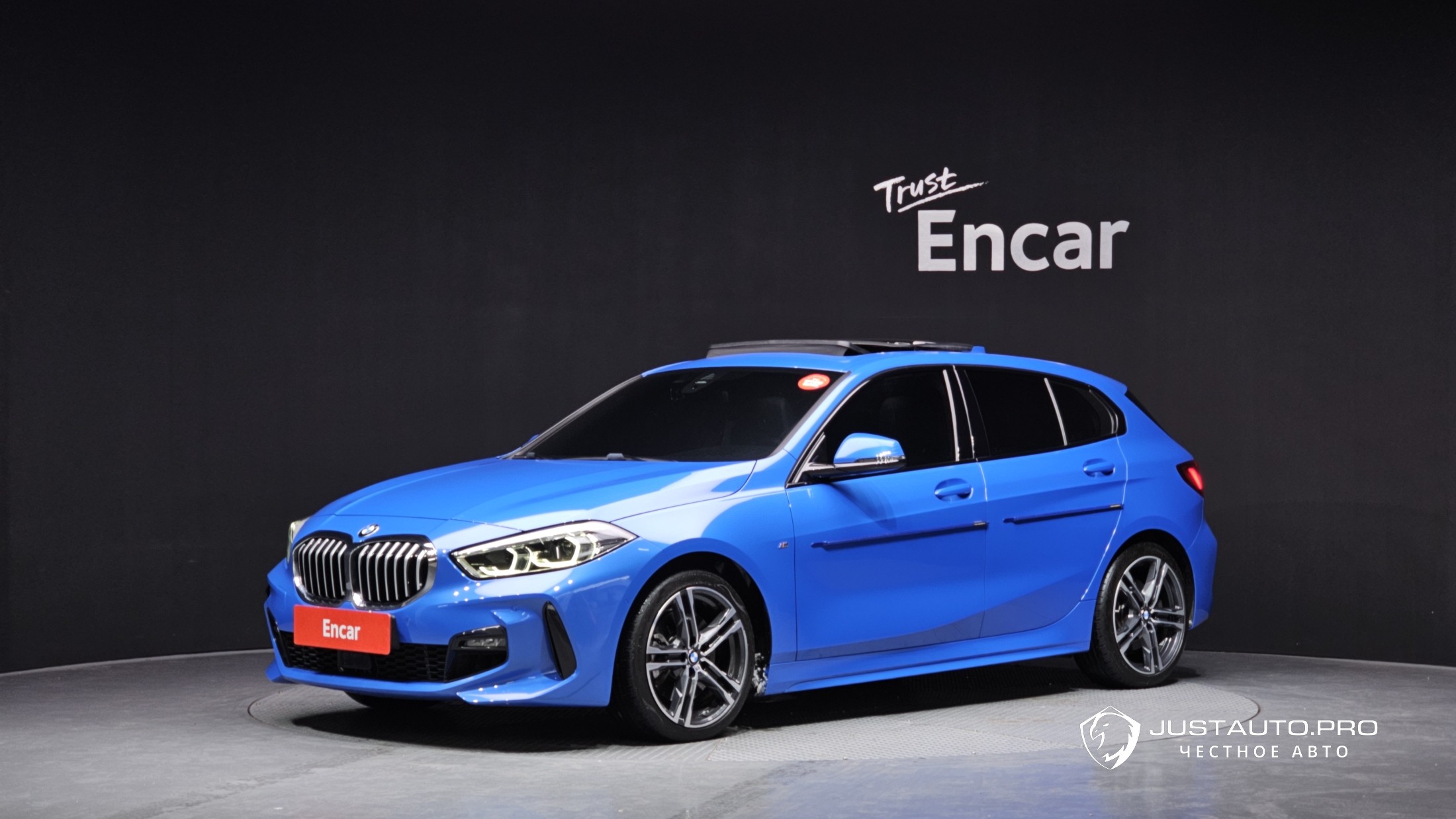 Автомобиль BMW 1-Series