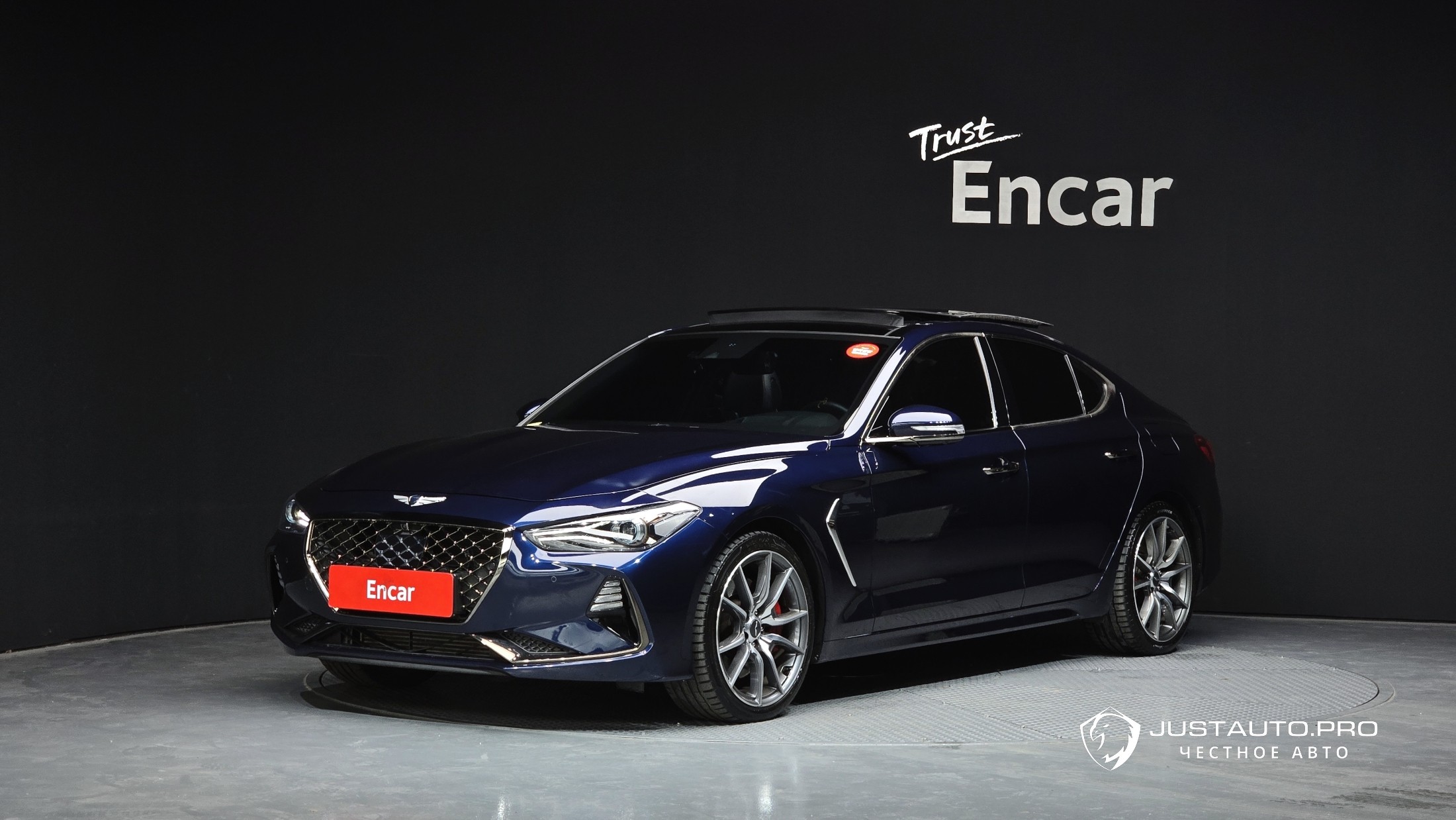 Автомобиль Genesis G70